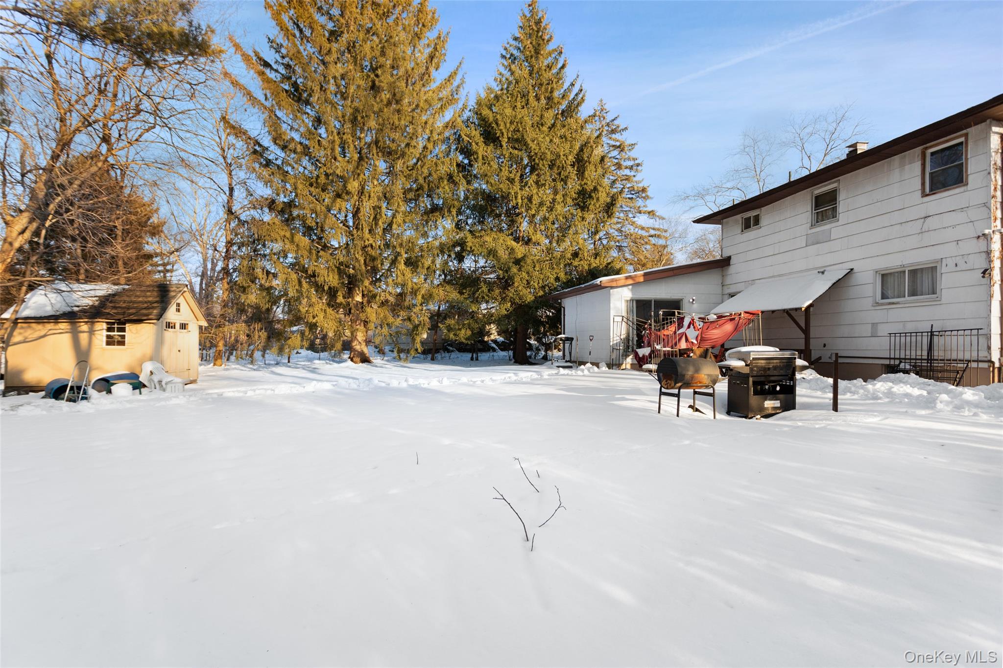 6 Merrick Lane Property Photo 31