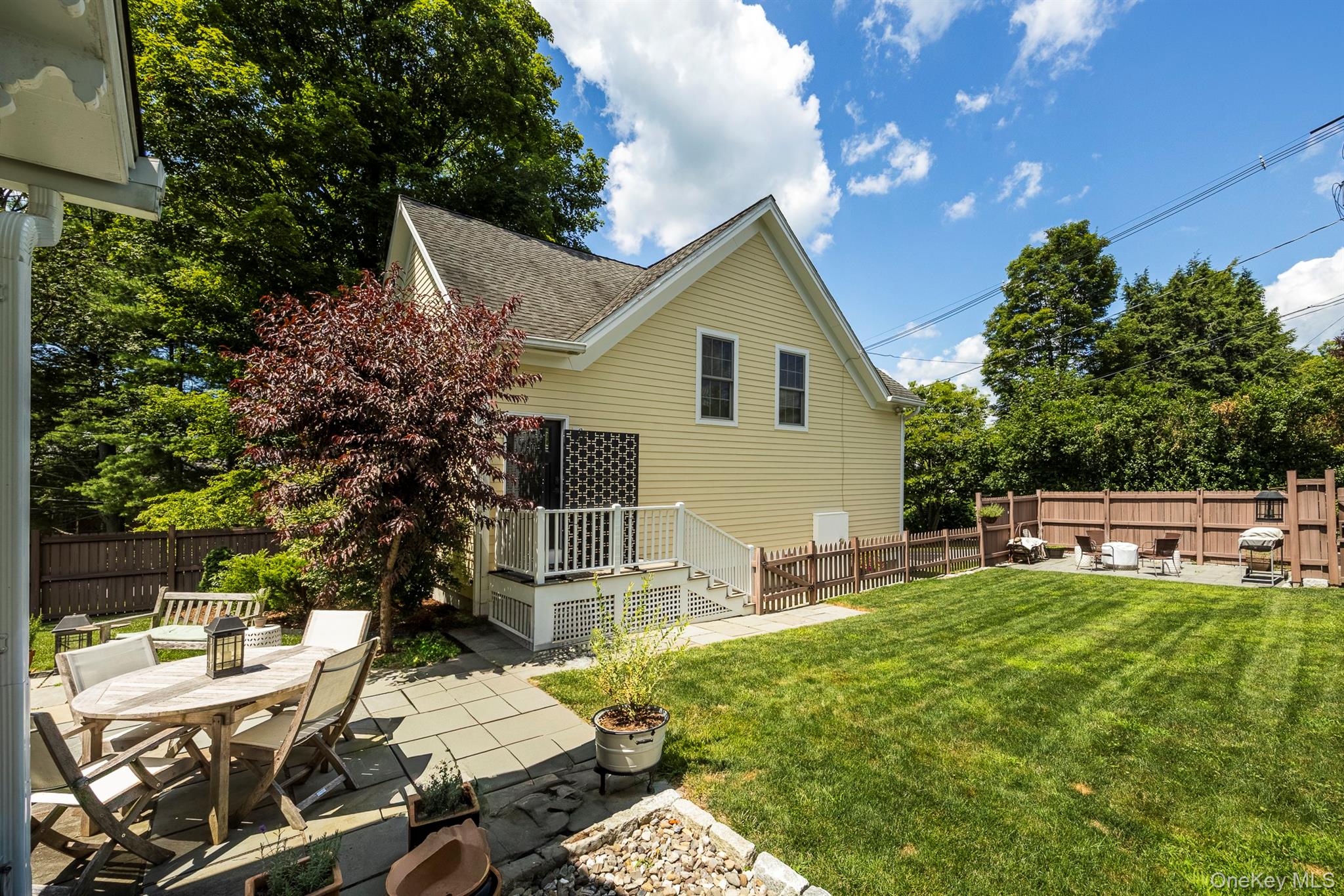 3311 Franklin Avenue Property Photo 4