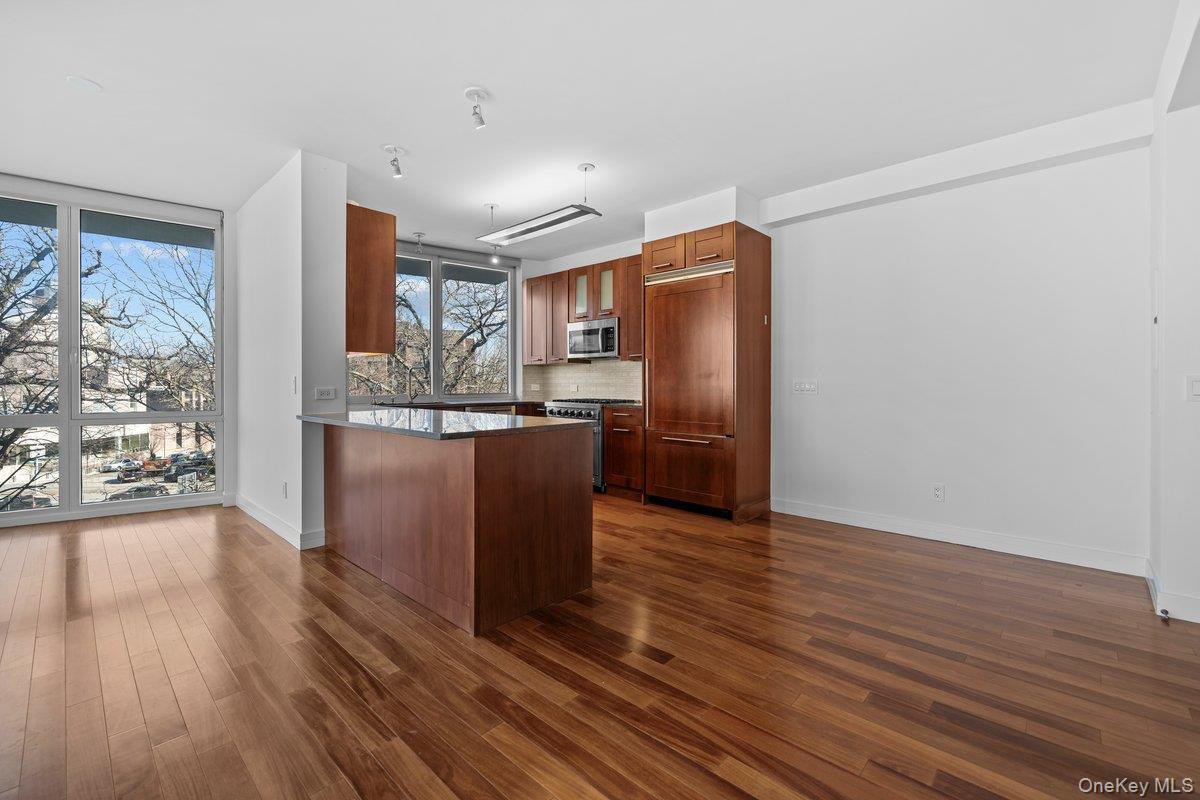 640 W 237th Street 3e Property Photo 2