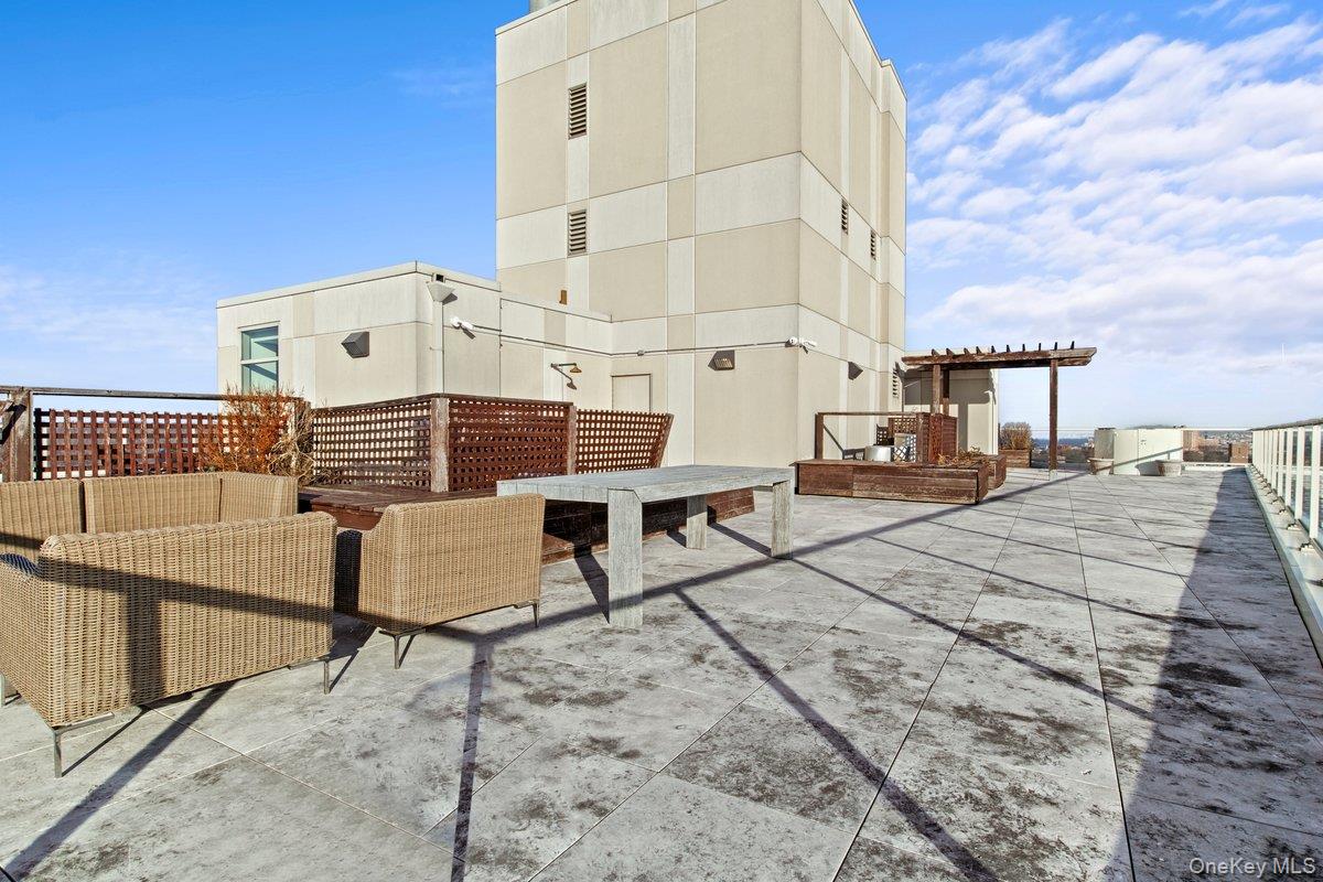 640 W 237th Street 3e Property Photo 25