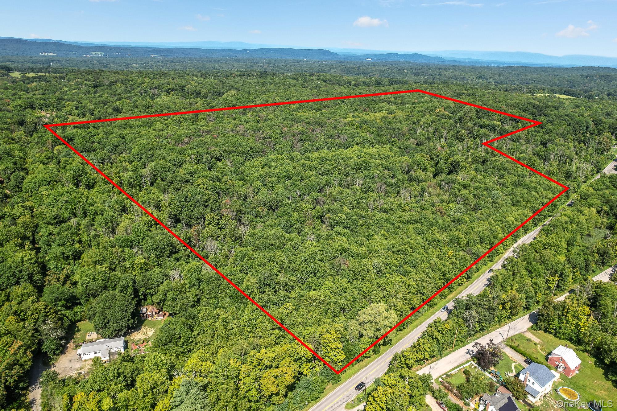 149 S Quaker Lane Property Photo 1