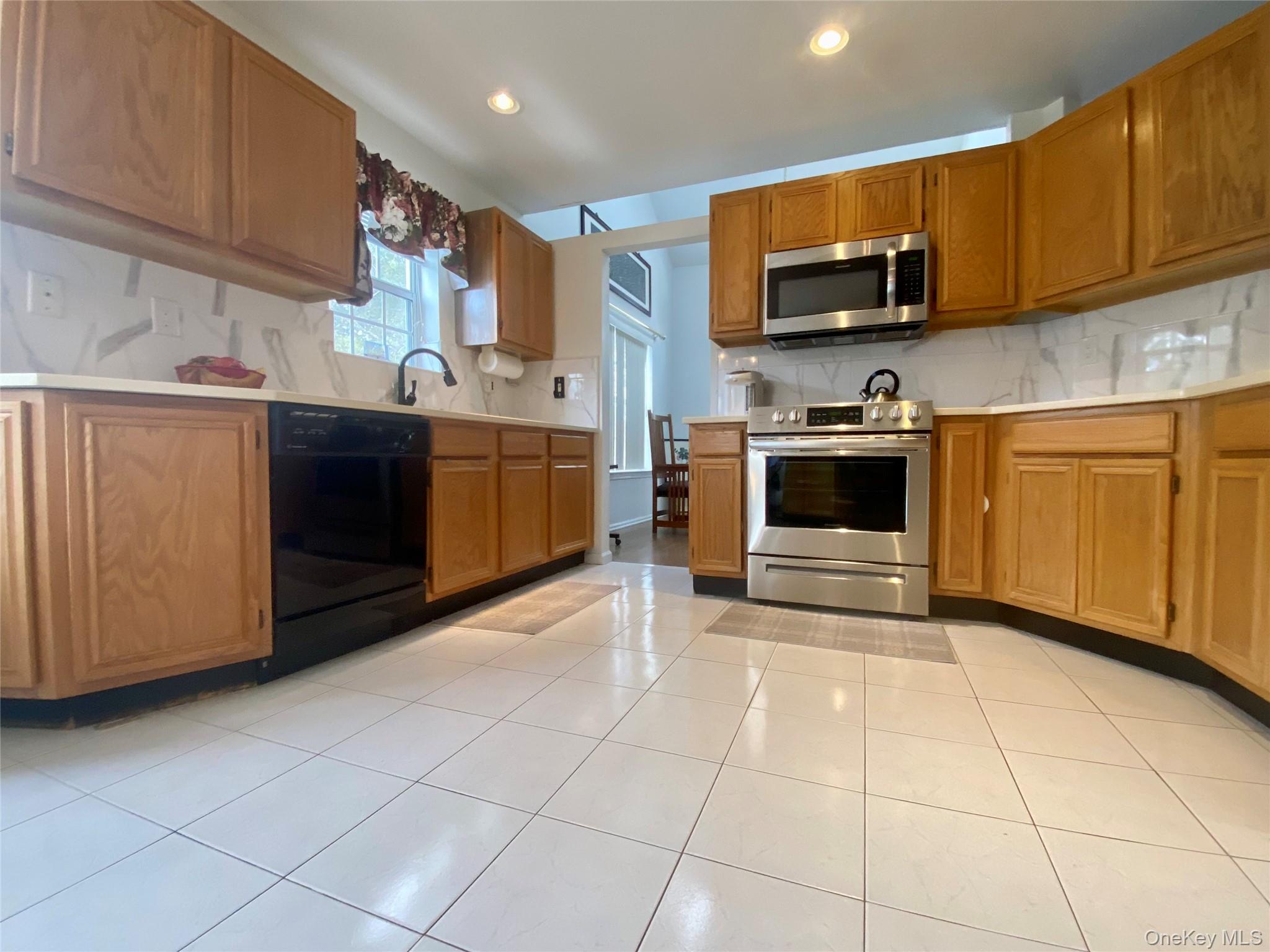 83 Roundtop Road Property Photo 7