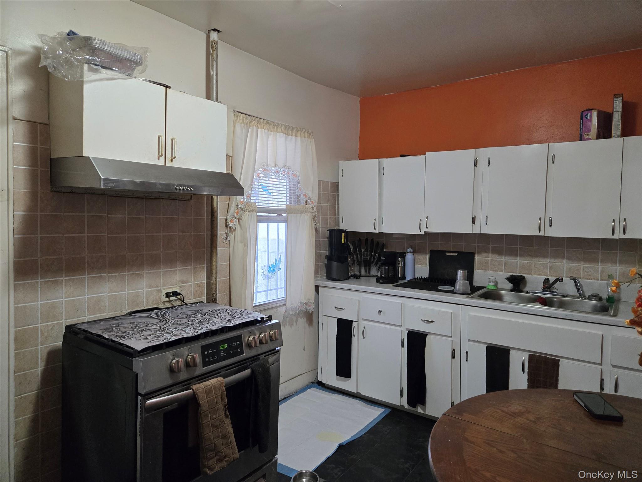 12020 142nd Place Property Photo 9