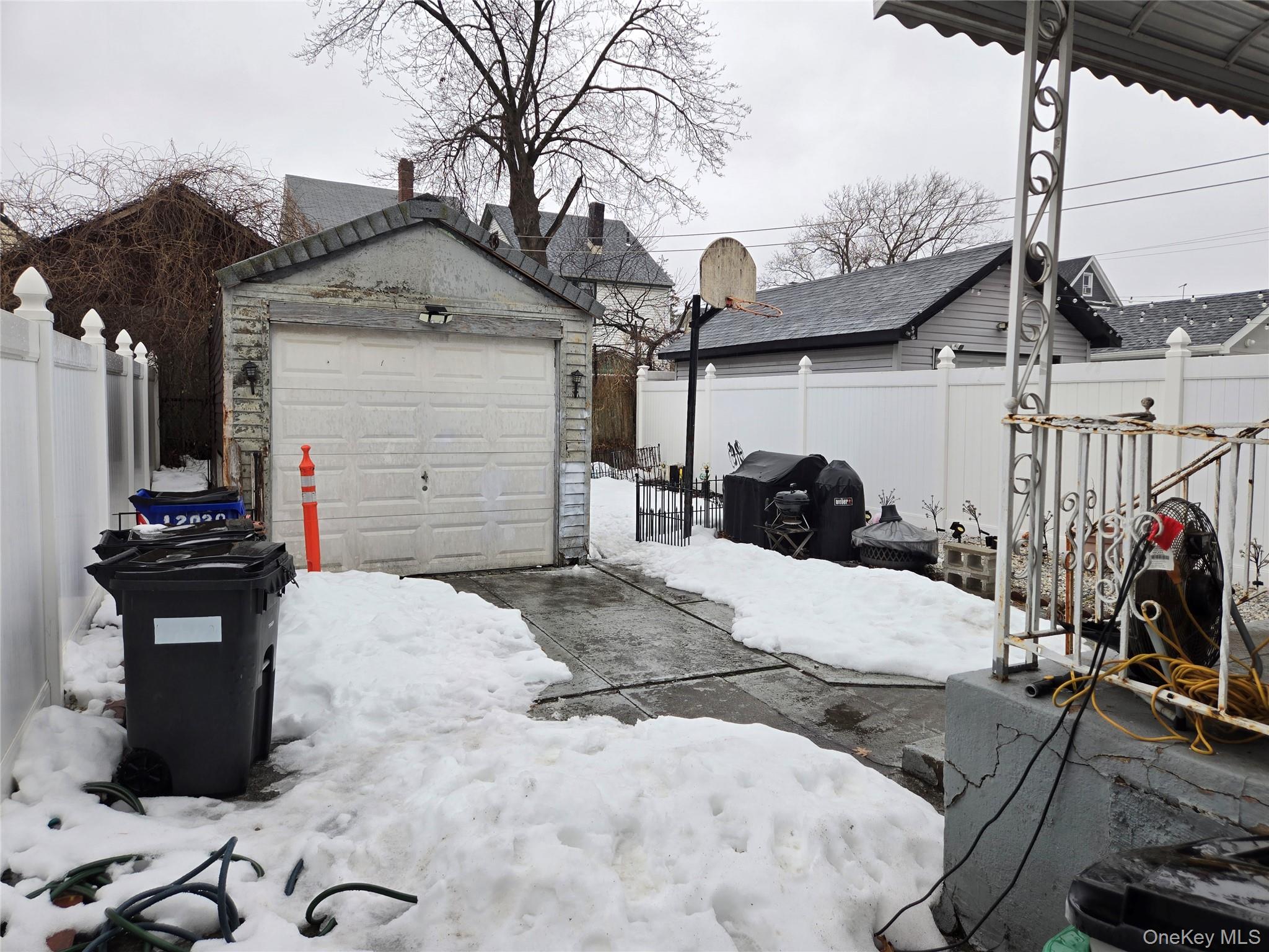12020 142nd Place Property Photo 24