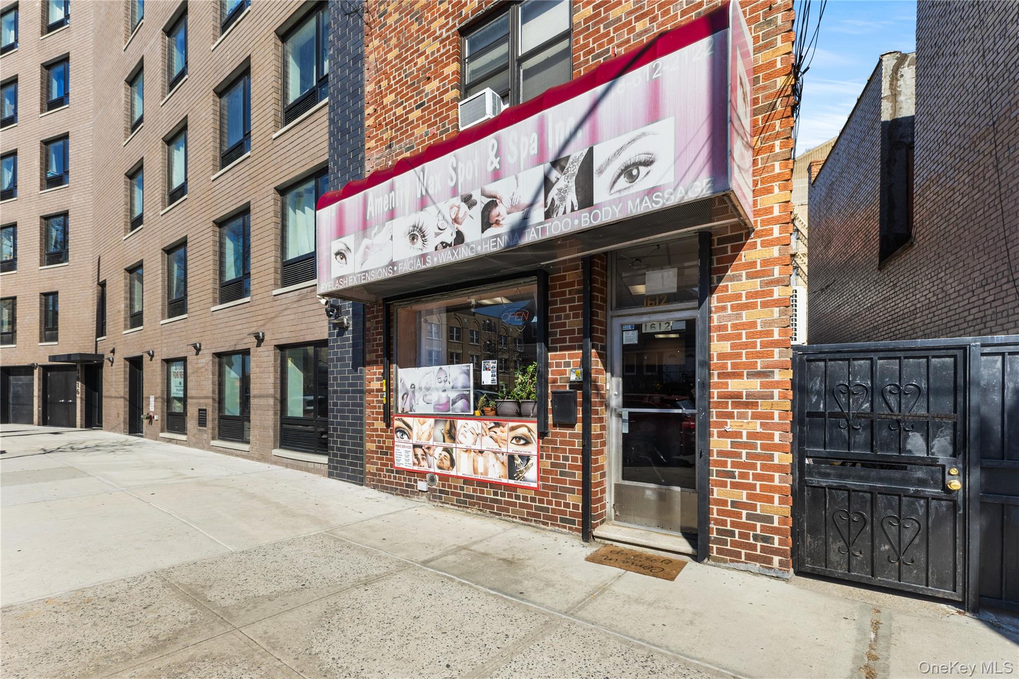 1612 Crosby Avenue Property Photo 3