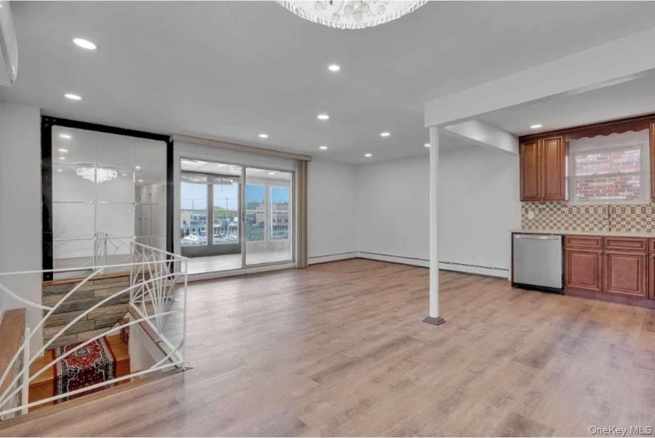 159-40 95th Street Property Photo 5