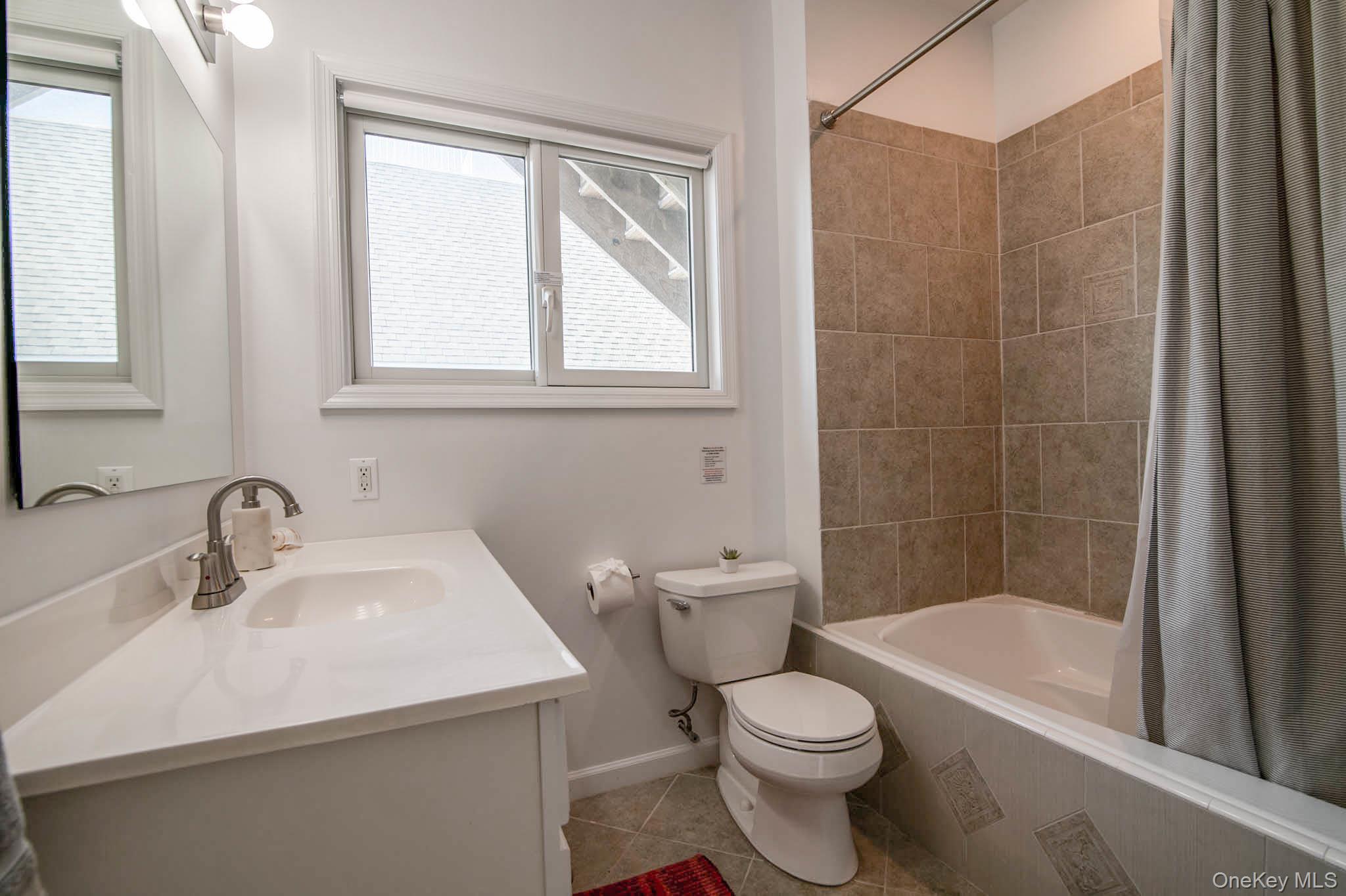 675 Dune Road Property Photo 15