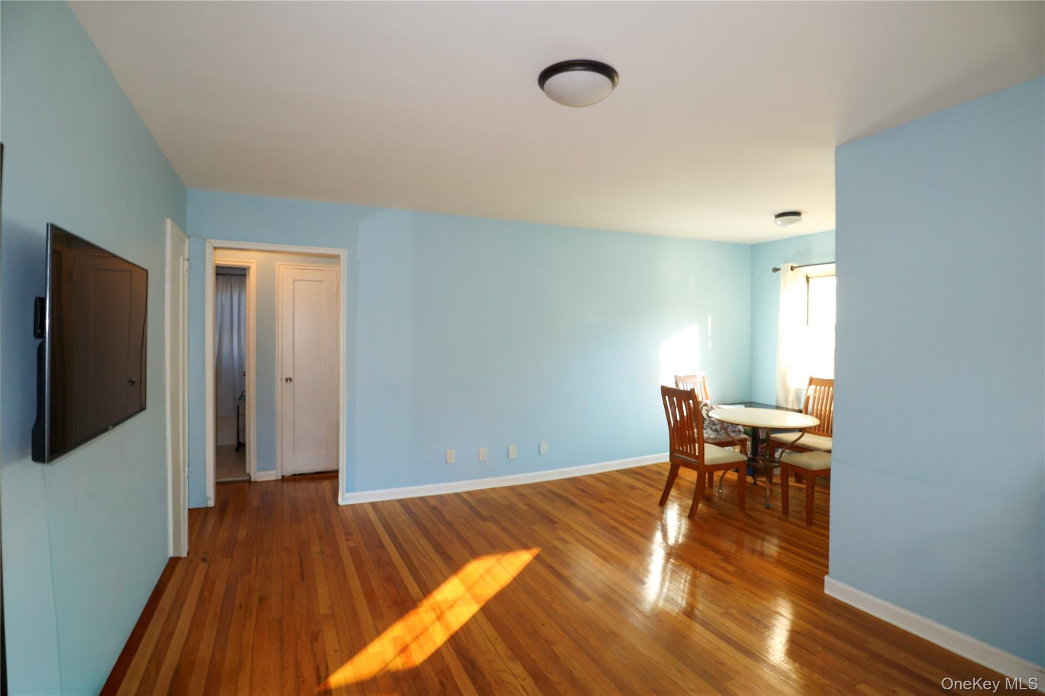 211-07 73 Avenue A Property Photo 4