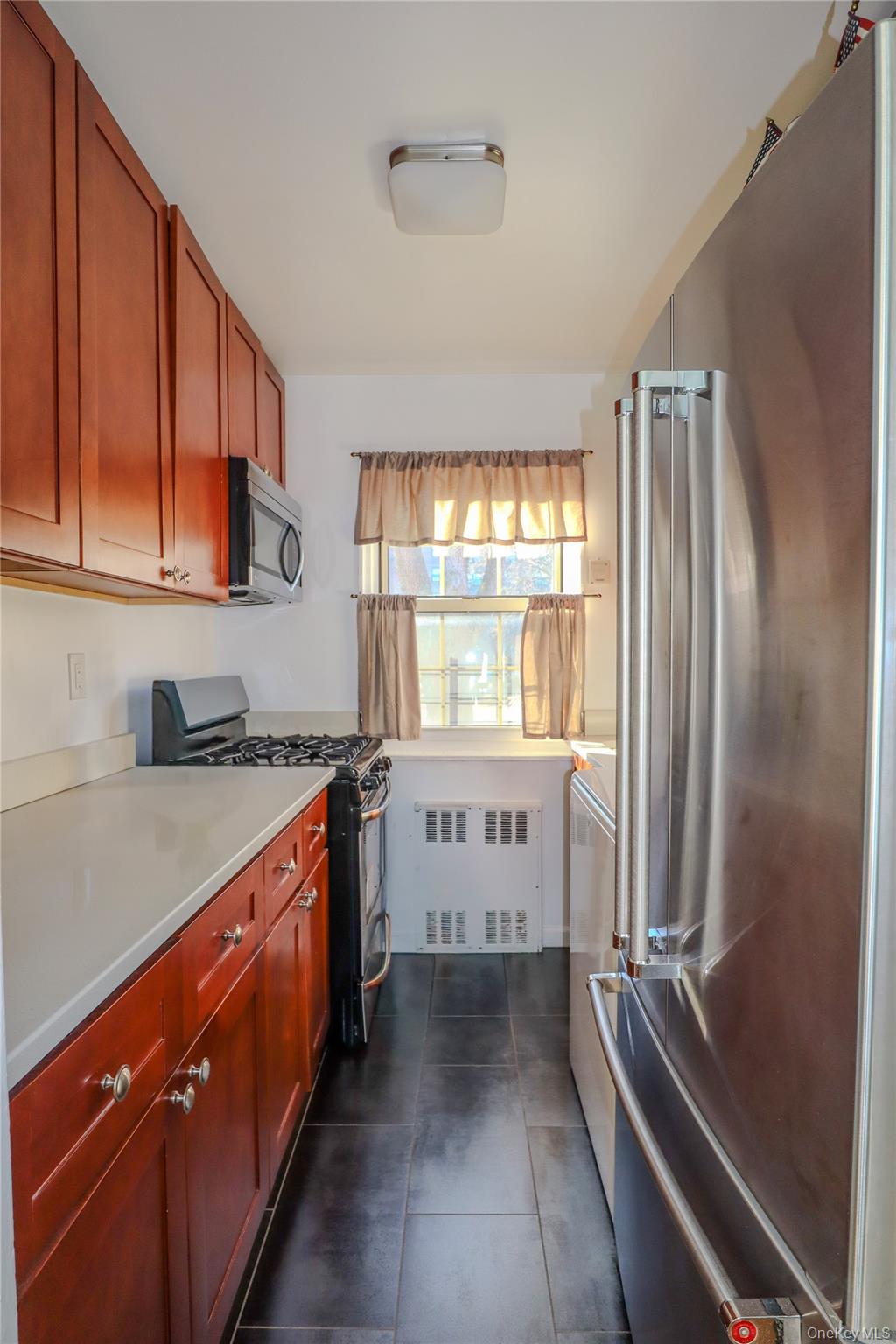 211-07 73 Avenue A Property Photo 6