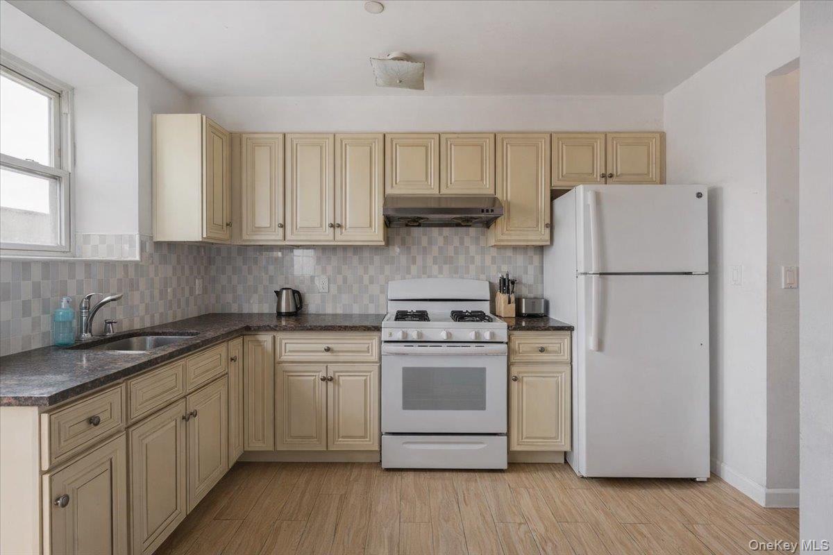 43-06 102nd Street Property Photo 15