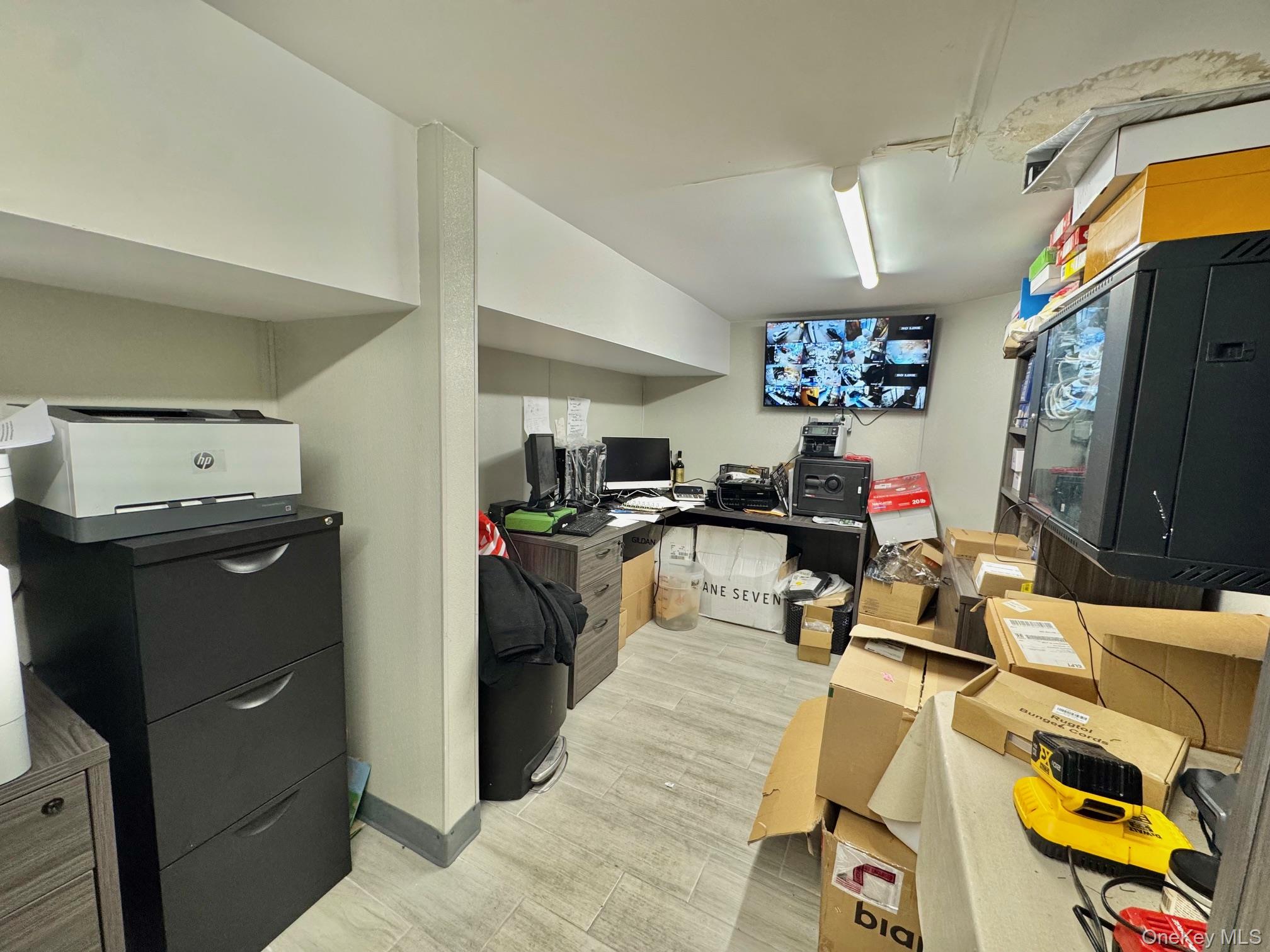 3943 Merrick Road Property Photo 25
