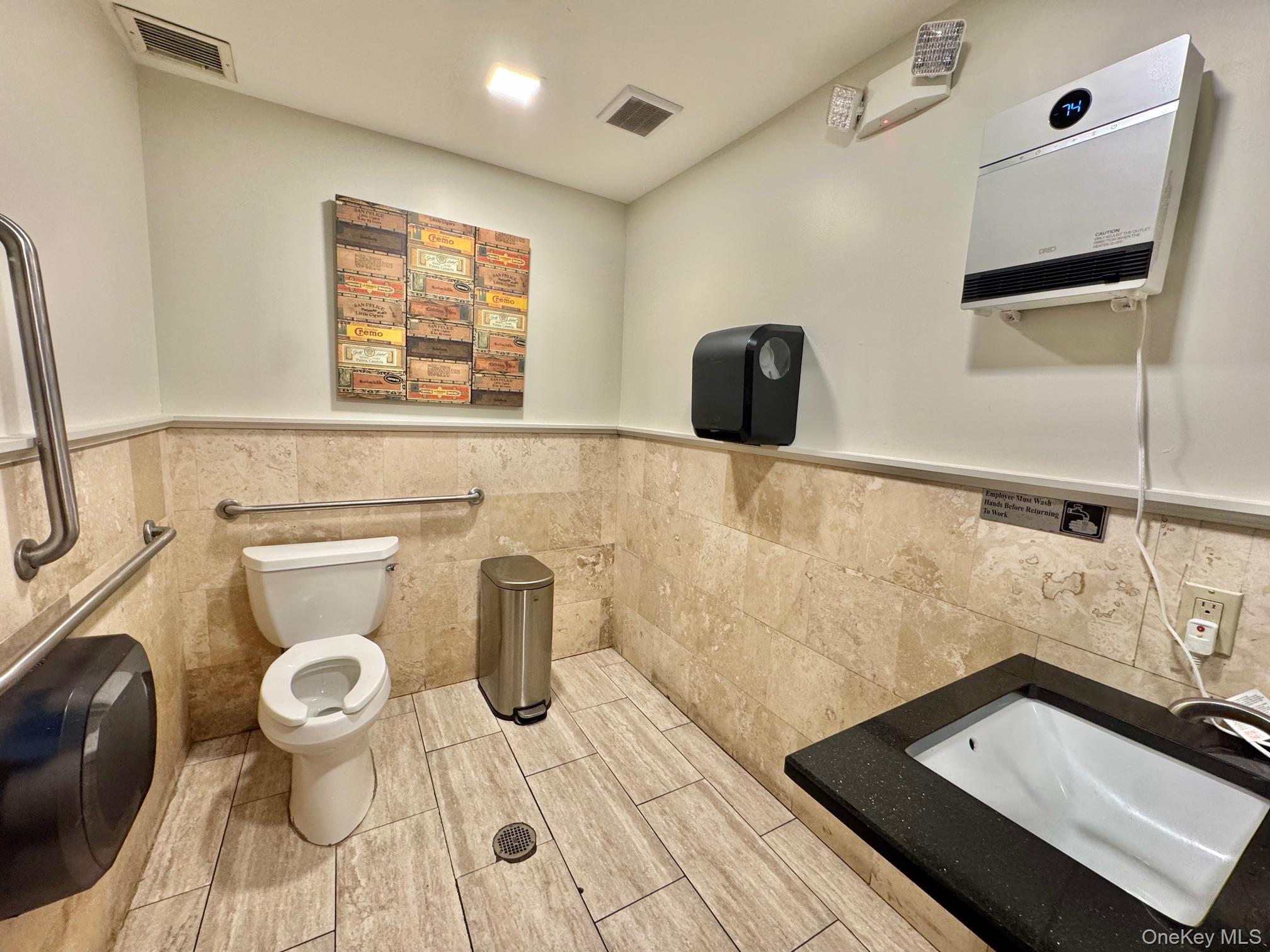 3943 Merrick Road Property Photo 27