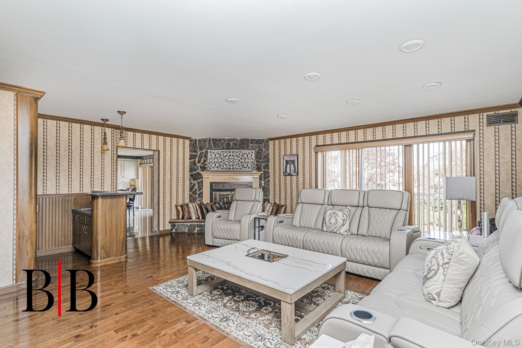 2017 E 74th Street Property Photo 10