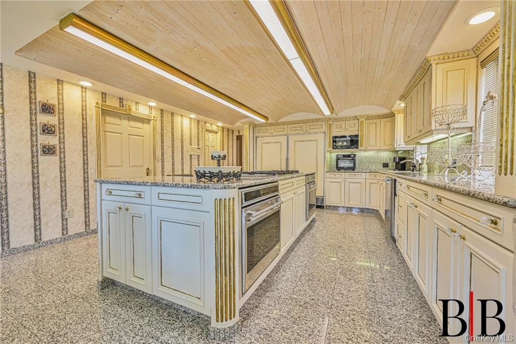 2017 E 74th Street Property Photo 16