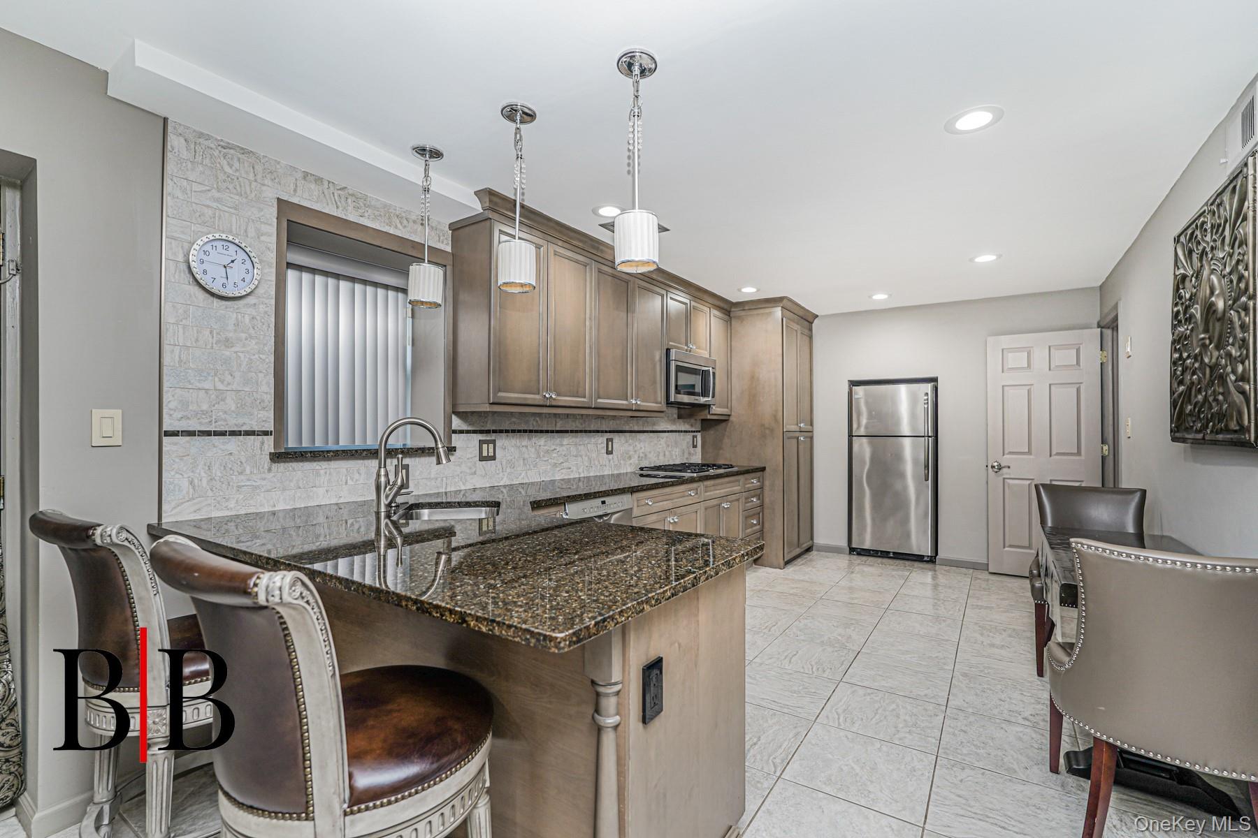 2017 E 74th Street Property Photo 32