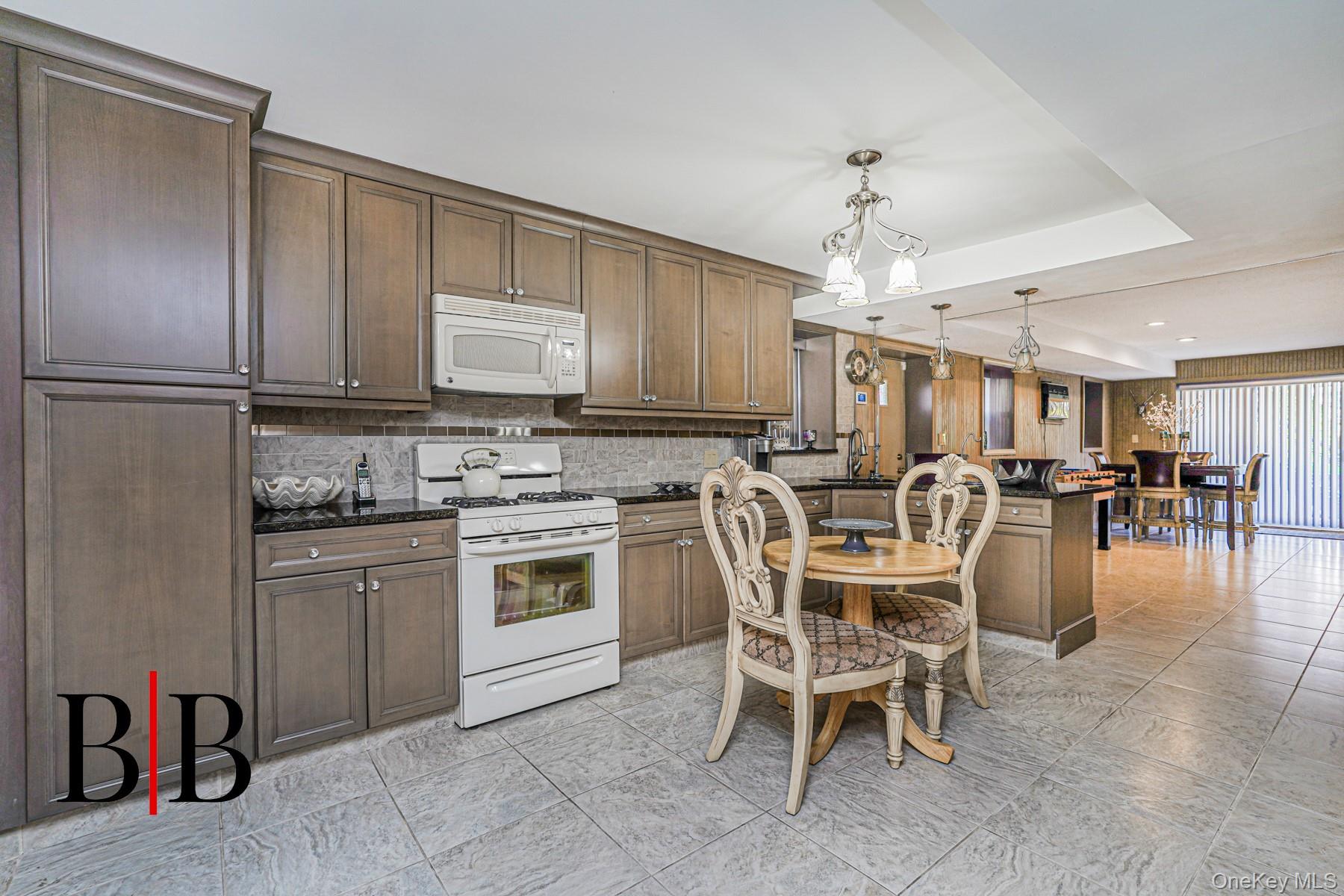 2017 E 74th Street Property Photo 36