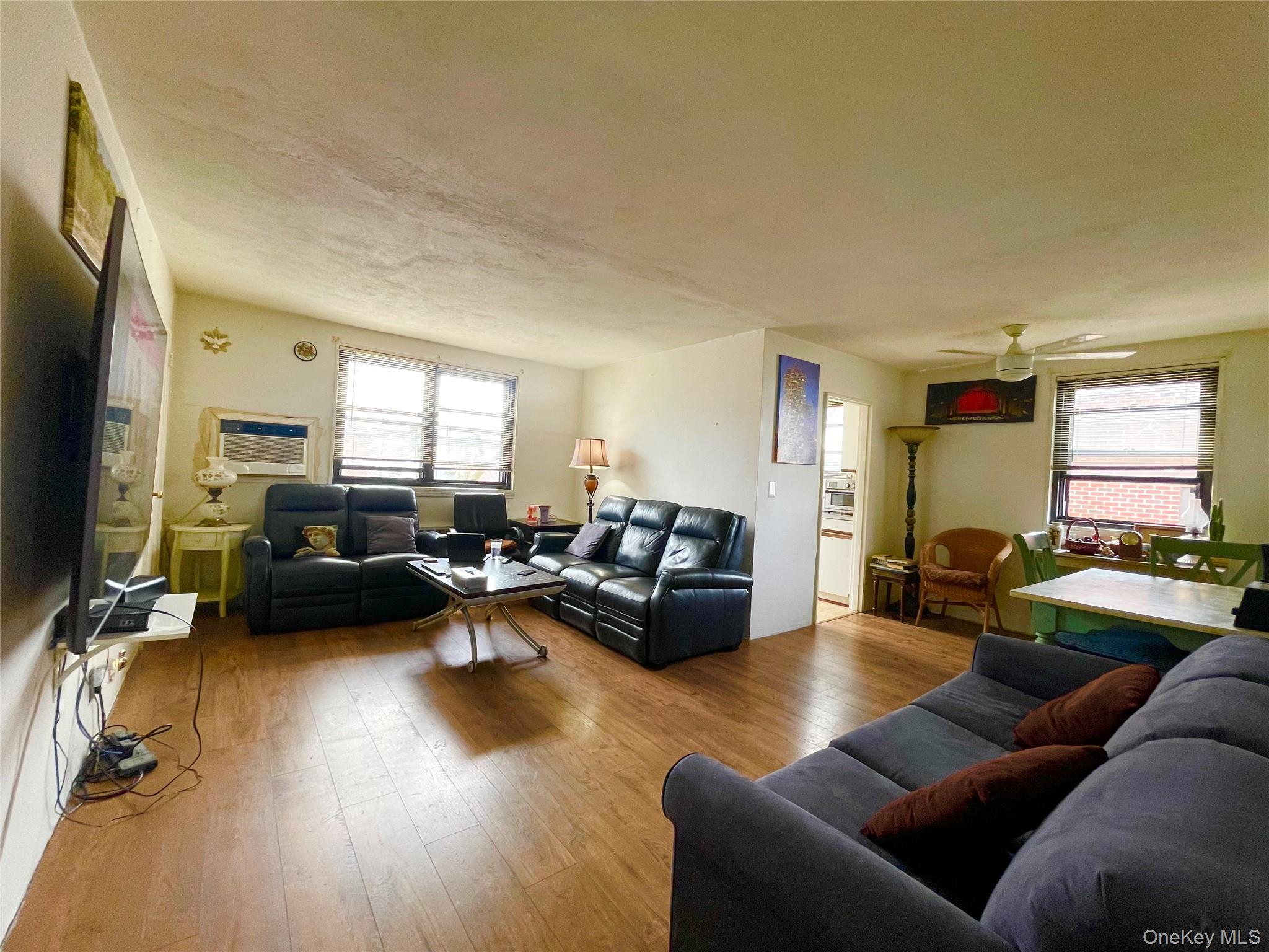 57-65 246 Crescent 2 Property Photo 3