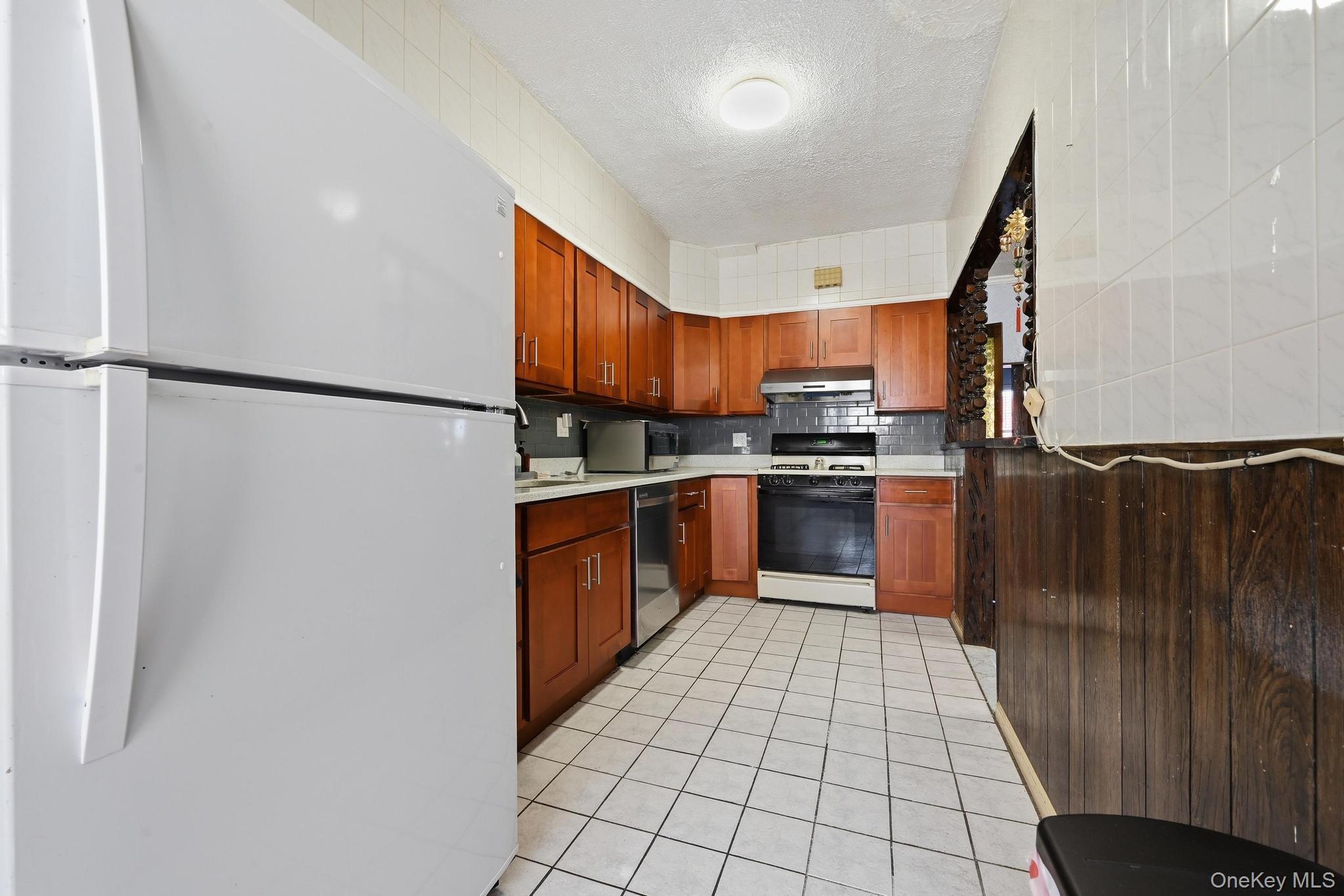 105-31 79th Street Property Photo 9