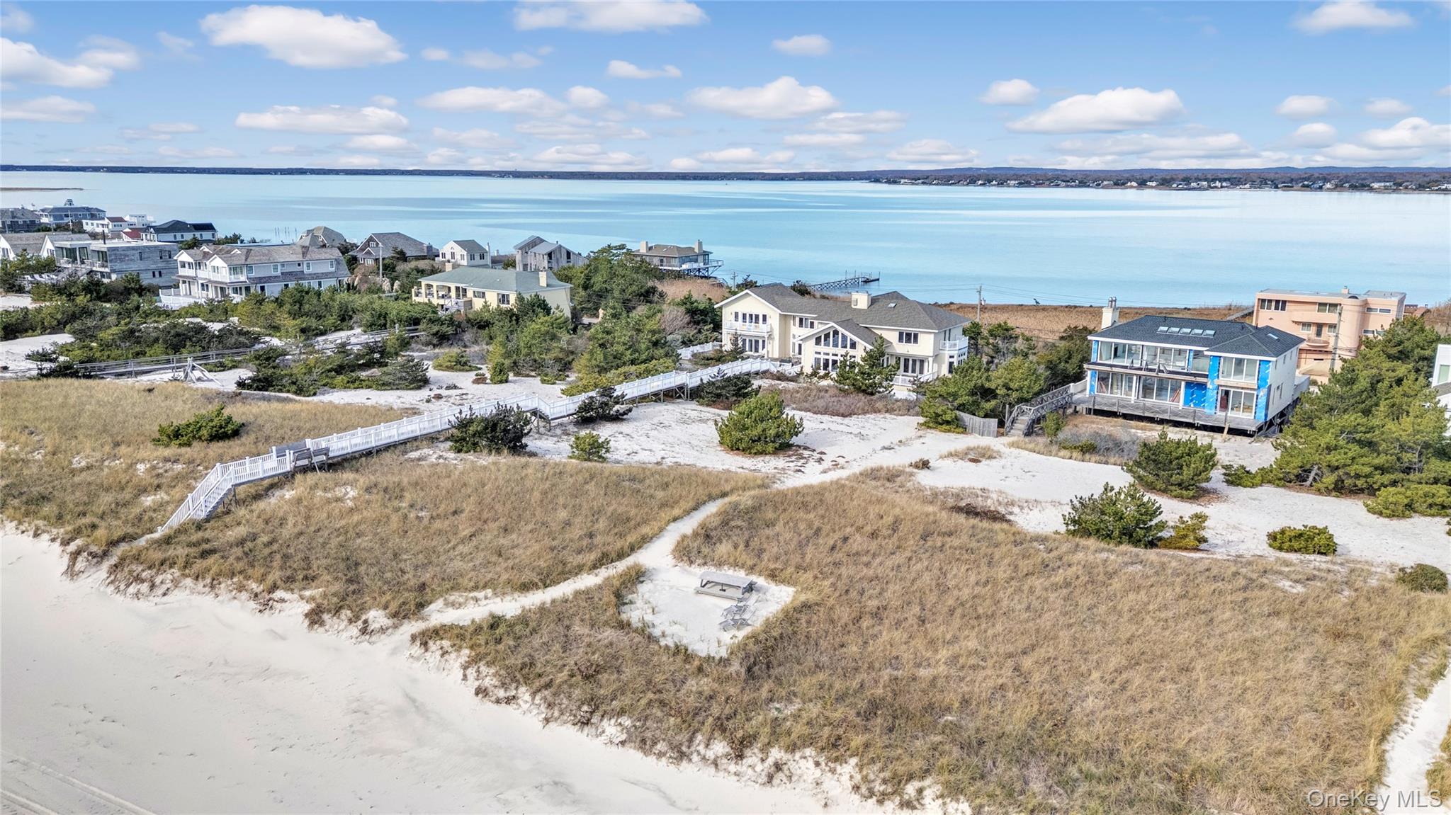 605 Dune Road Property Photo 7