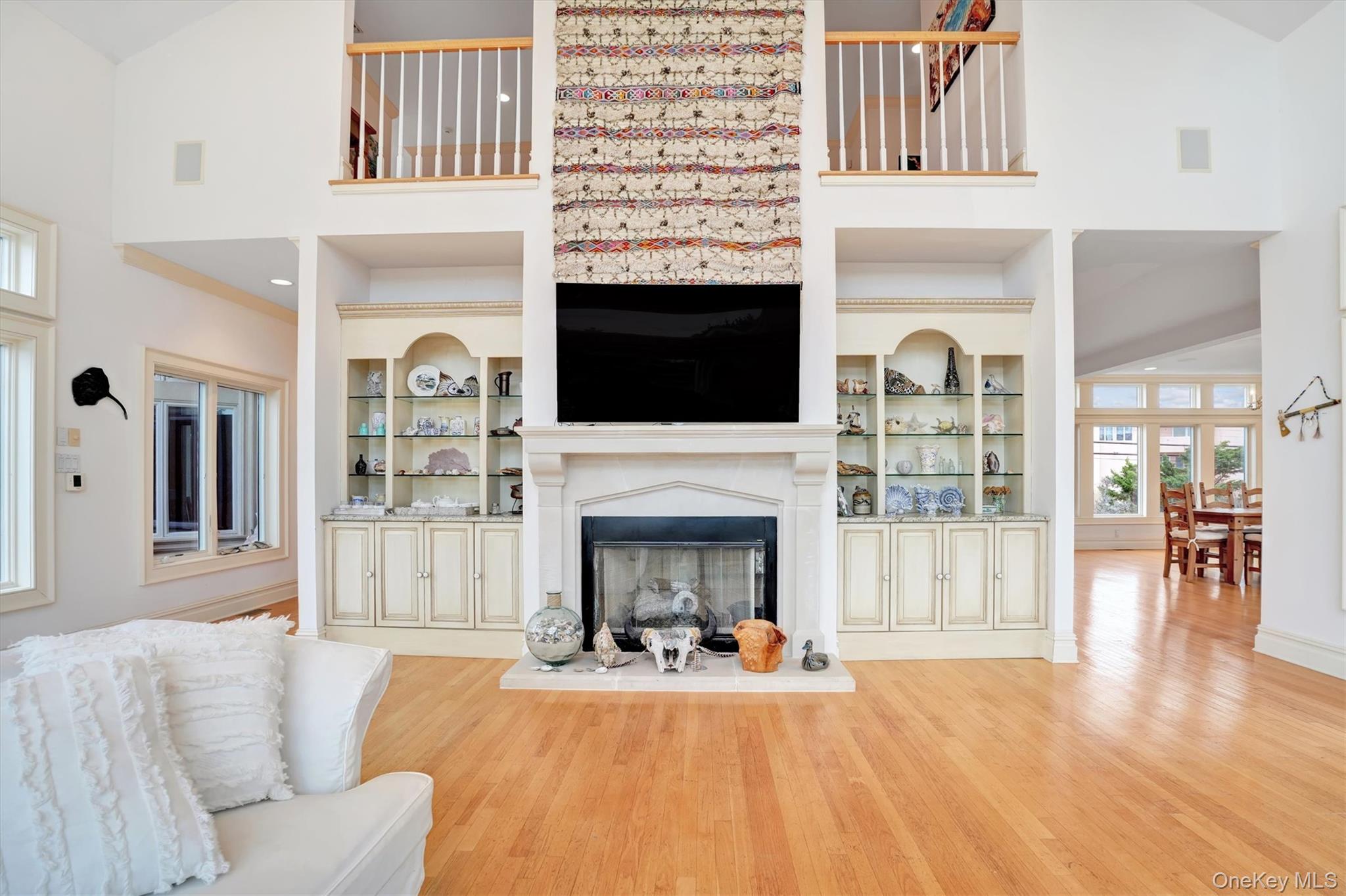 605 Dune Road Property Photo 14