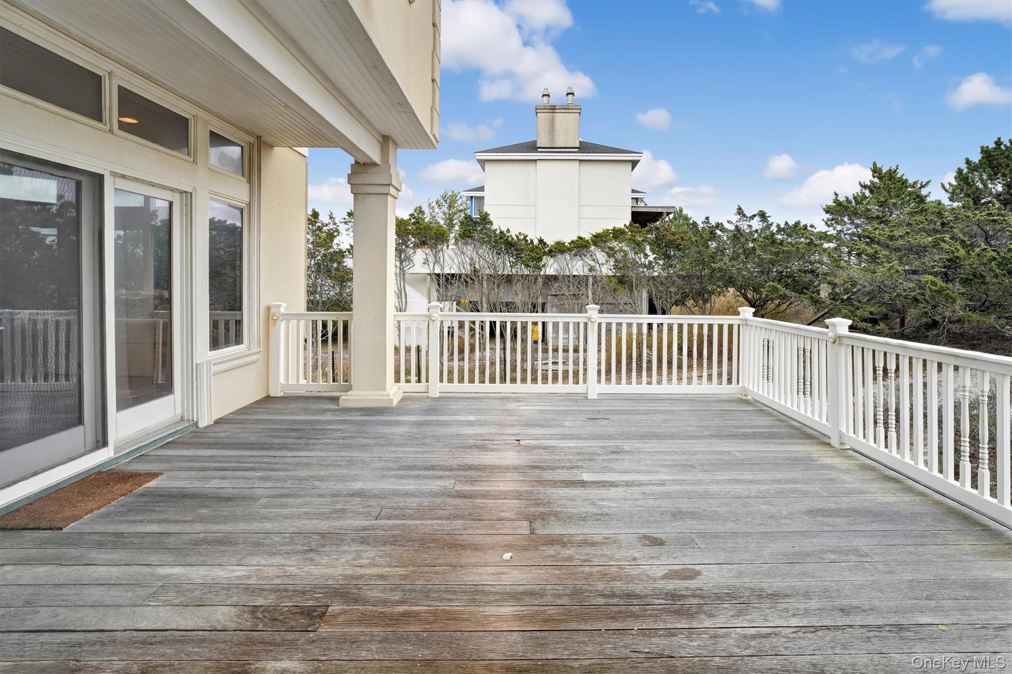 605 Dune Road Property Photo 15