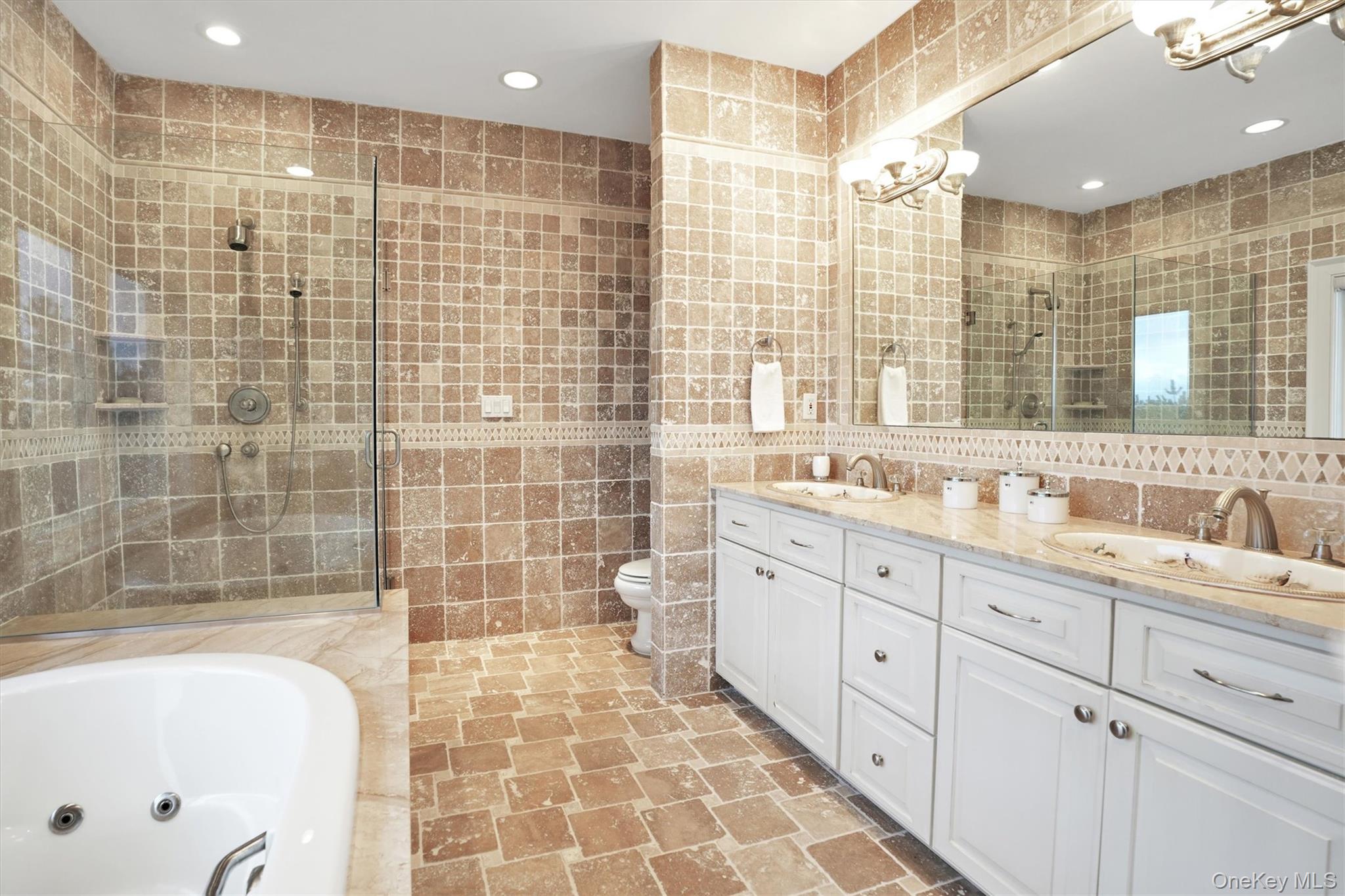 605 Dune Road Property Photo 19