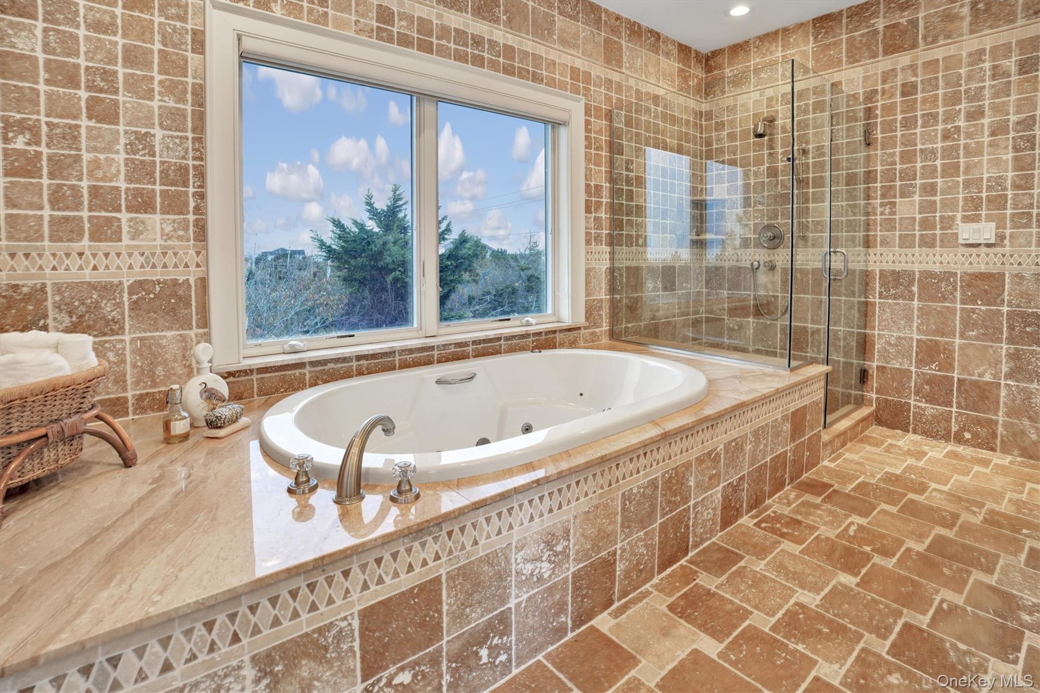 605 Dune Road Property Photo 20