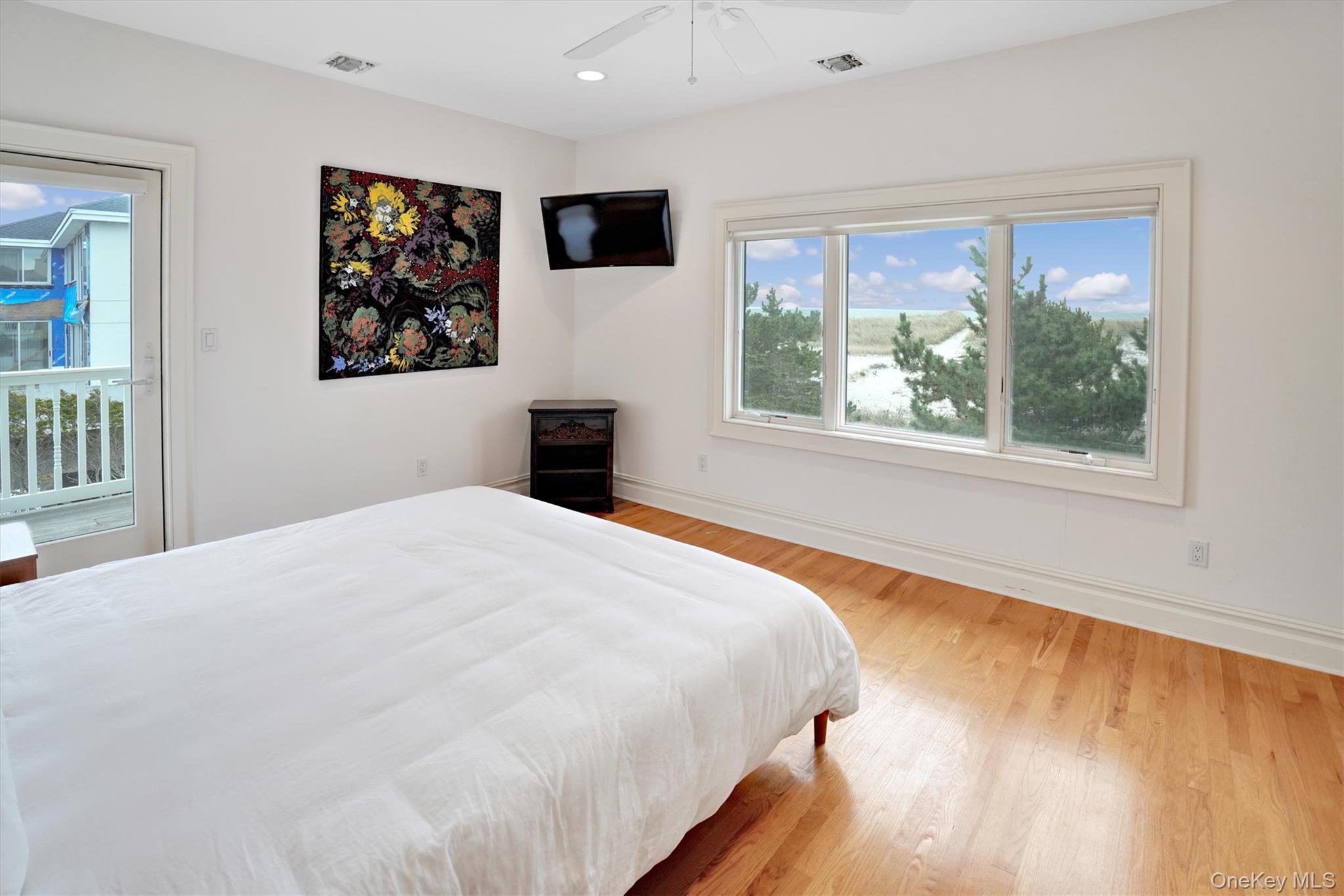 605 Dune Road Property Photo 25