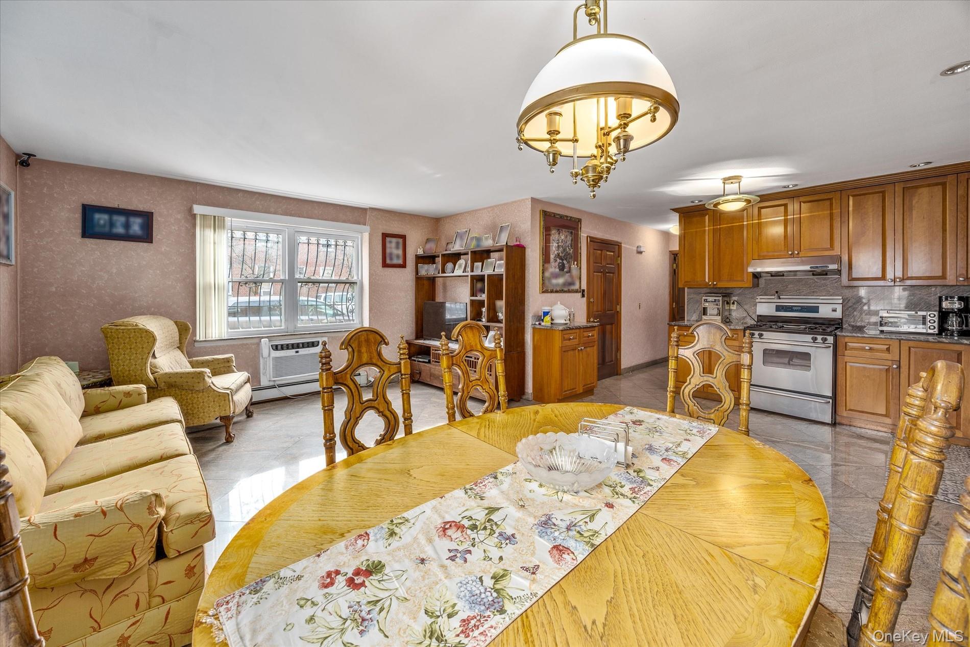 2504 42nd Street Property Photo 7