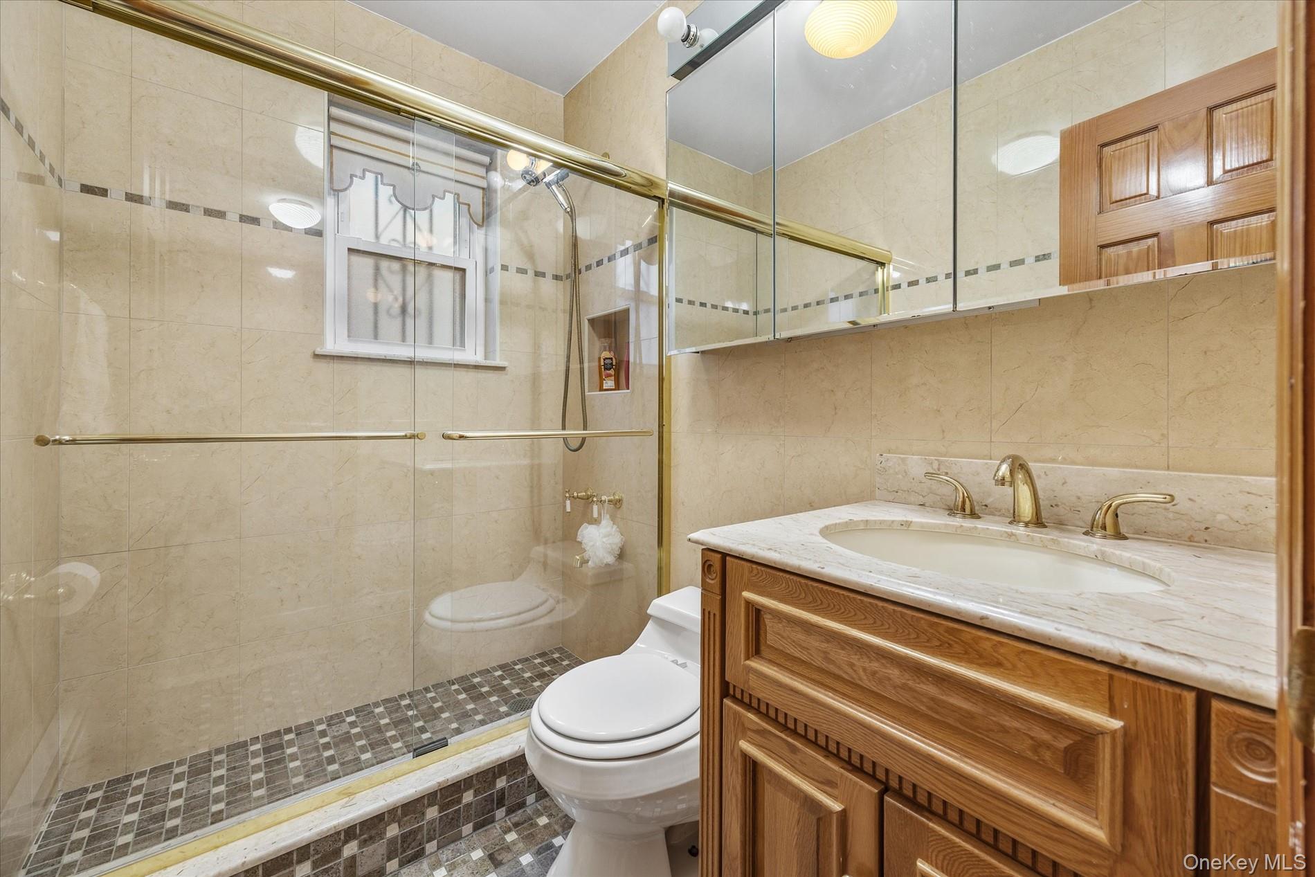 2504 42nd Street Property Photo 11