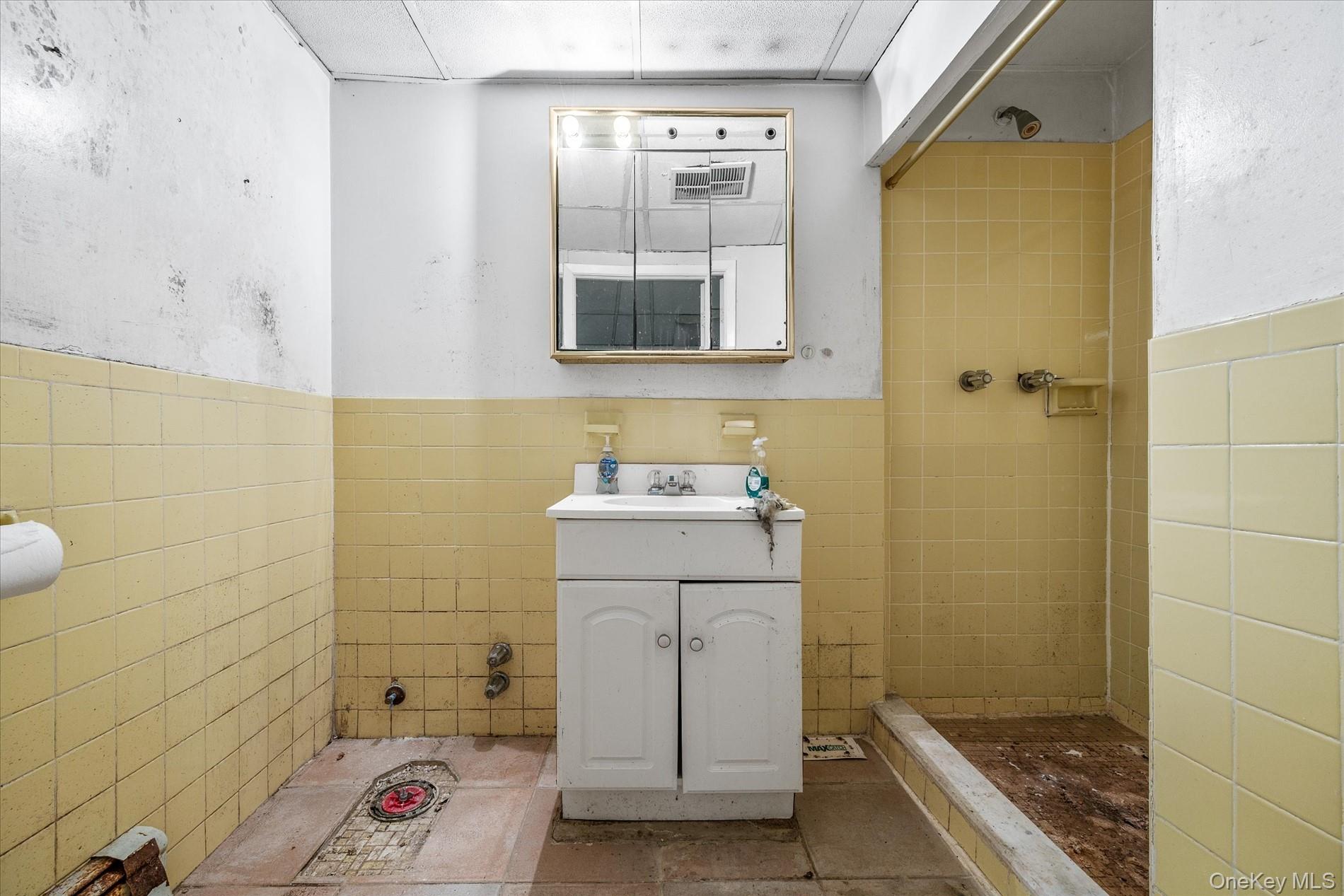 2504 42nd Street Property Photo 33