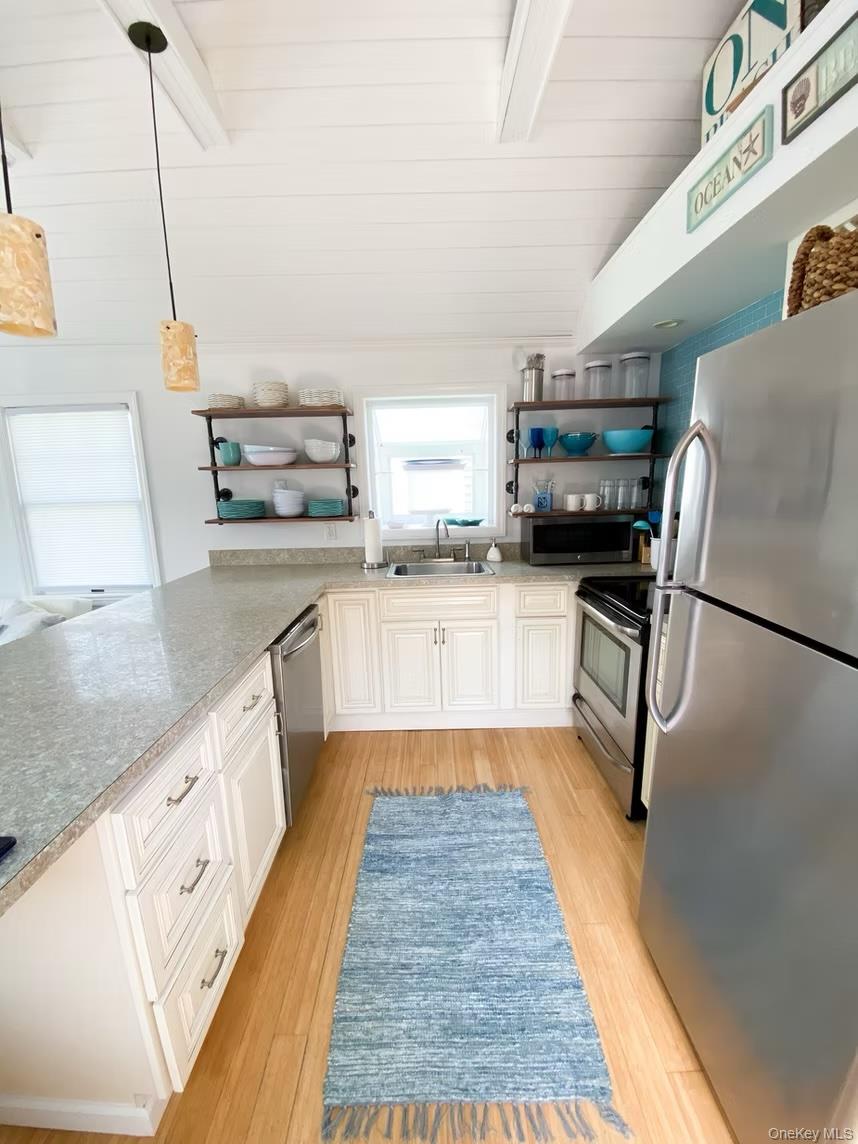 298 Cottage Walk Property Photo 14