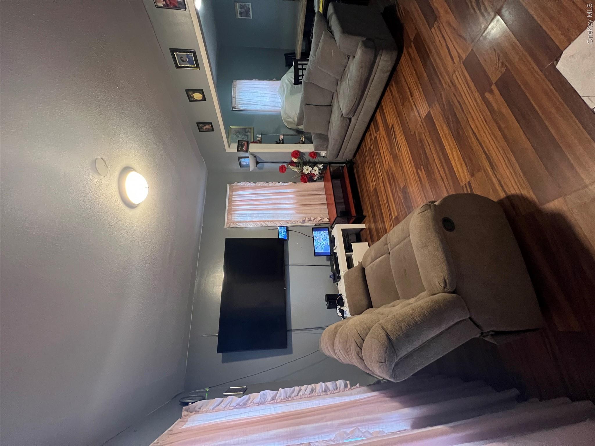 11558 147th Street Property Photo 2