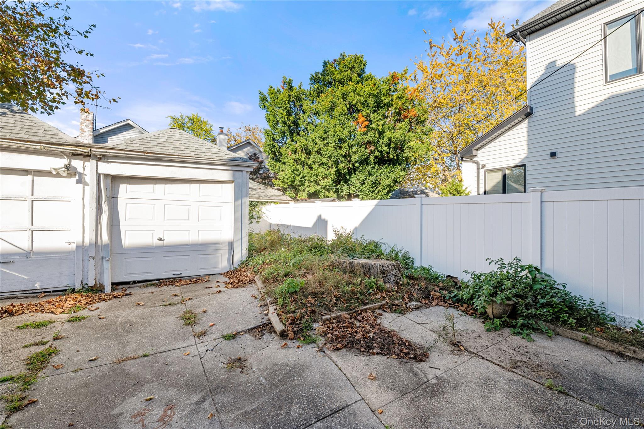 1328 E 35th Street Property Photo 2