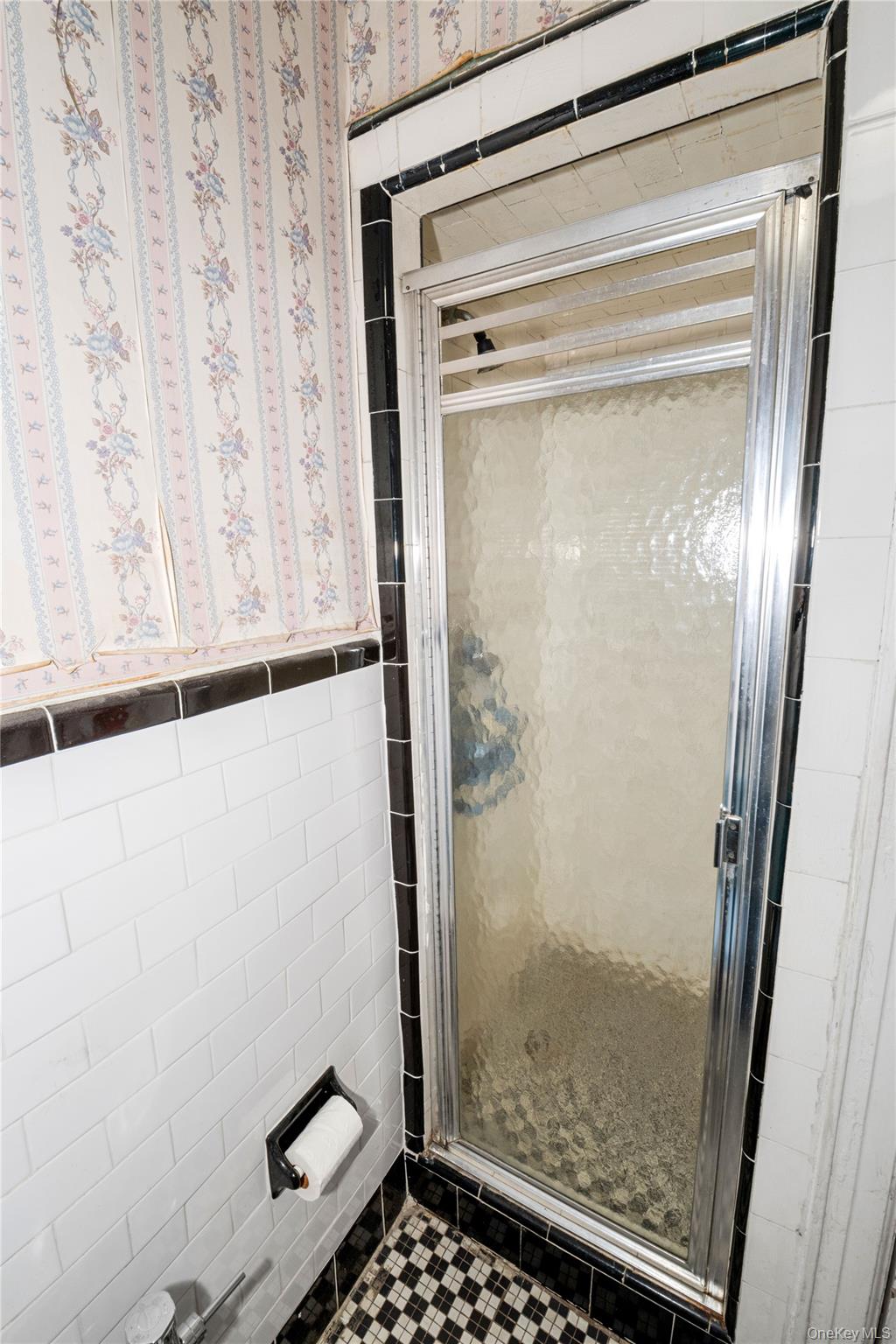 1328 E 35th Street Property Photo 16
