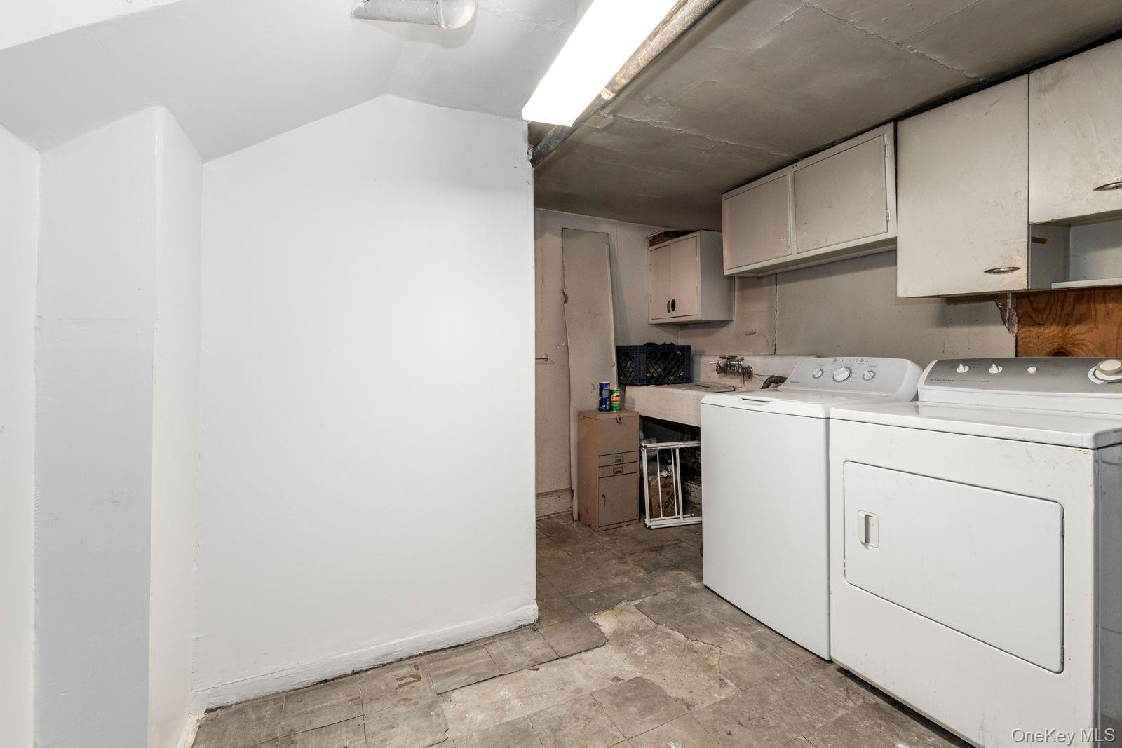 1328 E 35th Street Property Photo 18