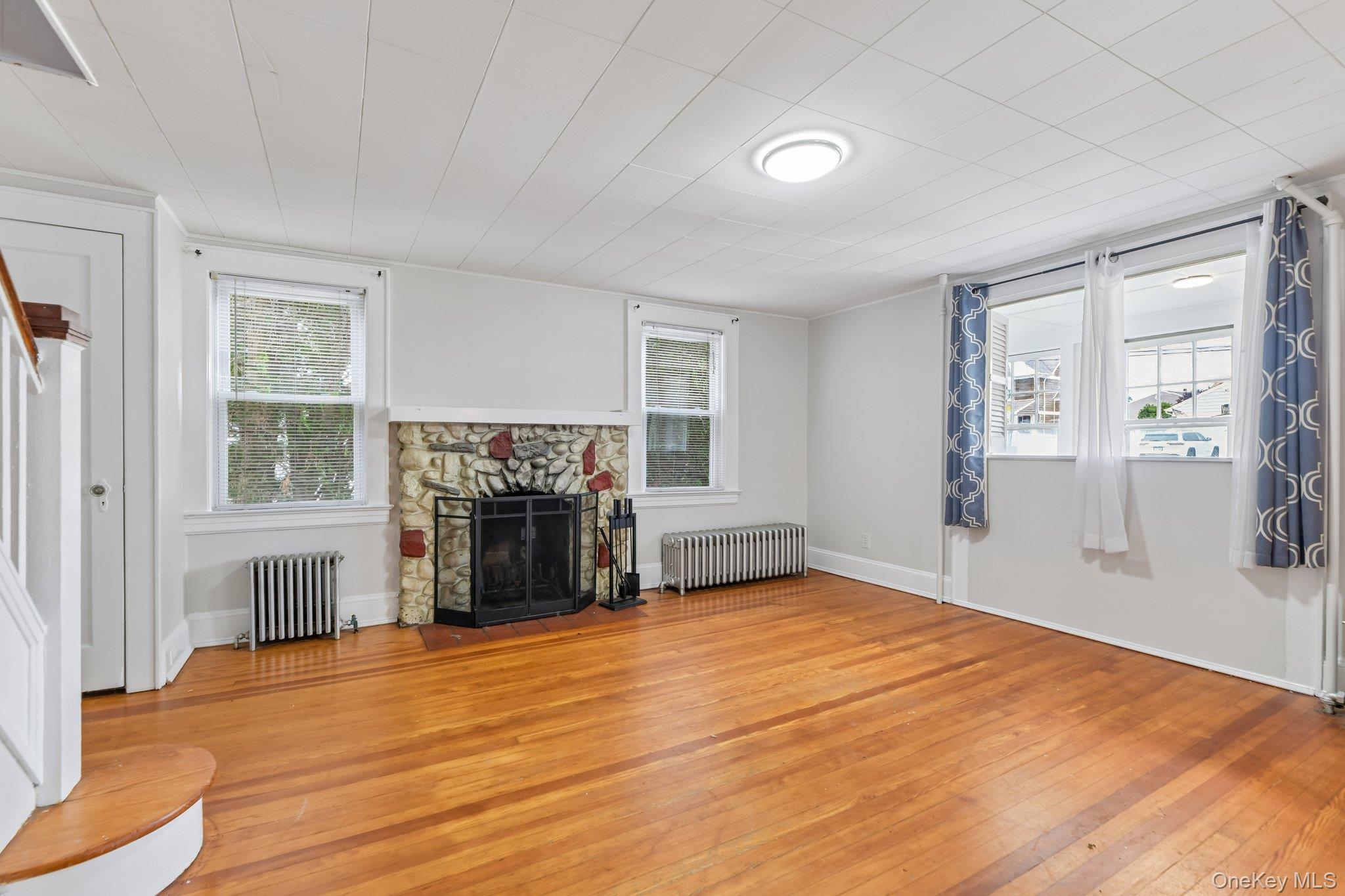 2097 Washington Avenue Property Photo 7