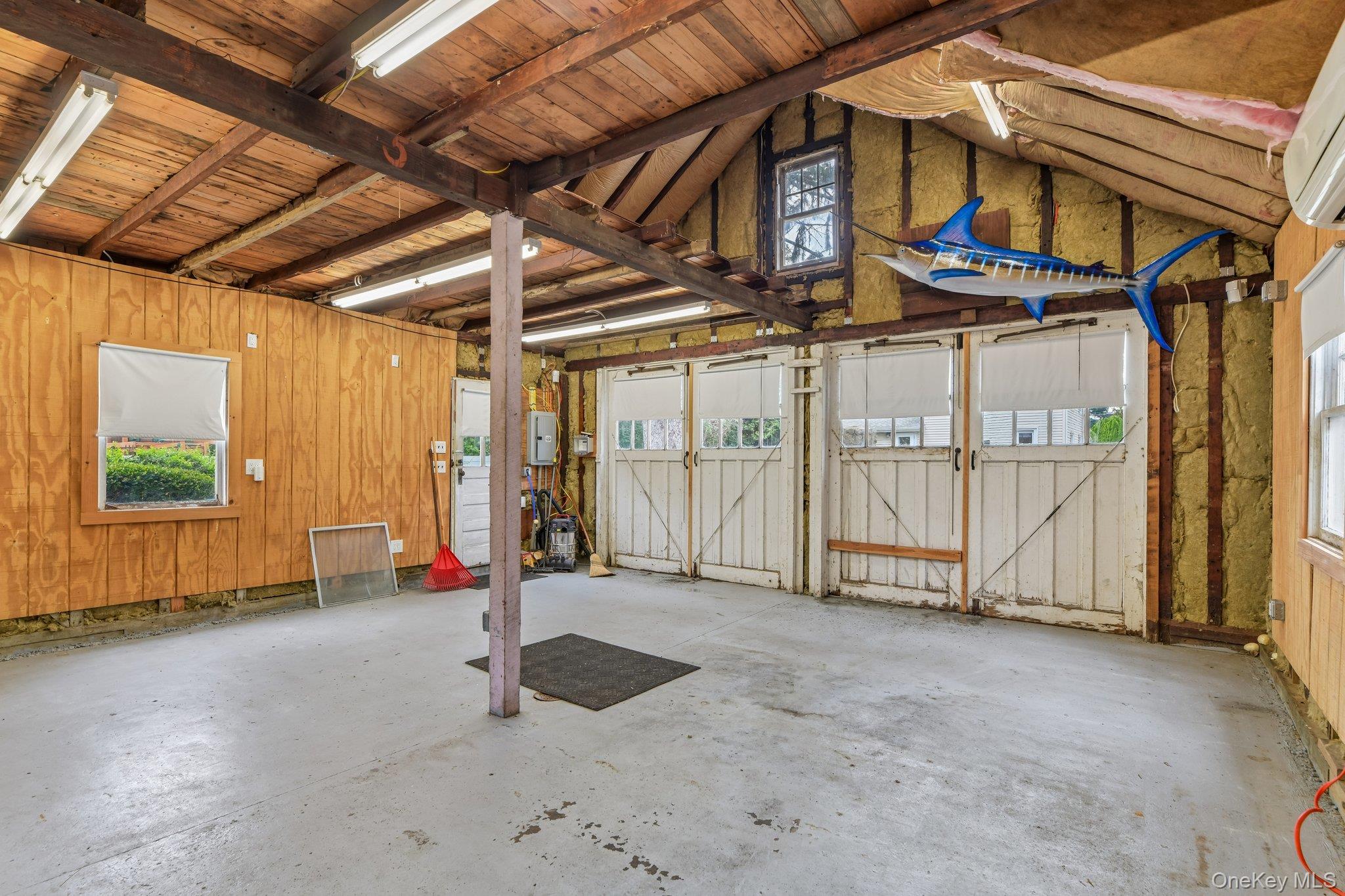 2097 Washington Avenue Property Photo 32