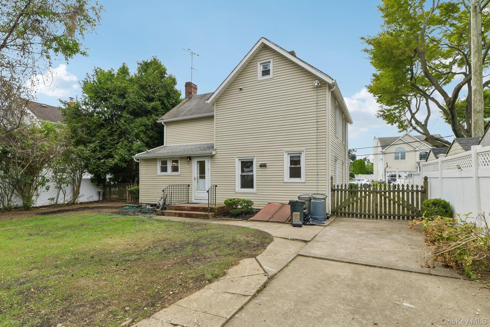 2097 Washington Avenue Property Photo 33