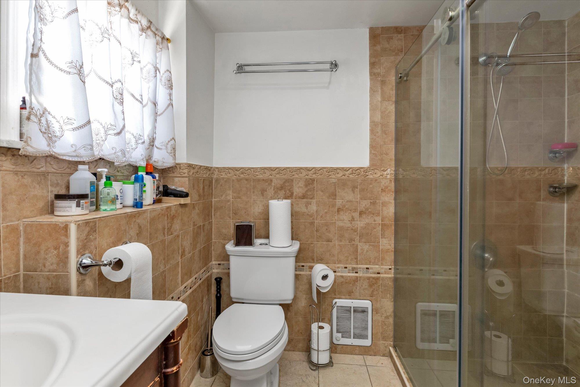 112 Ann Street Property Photo 12