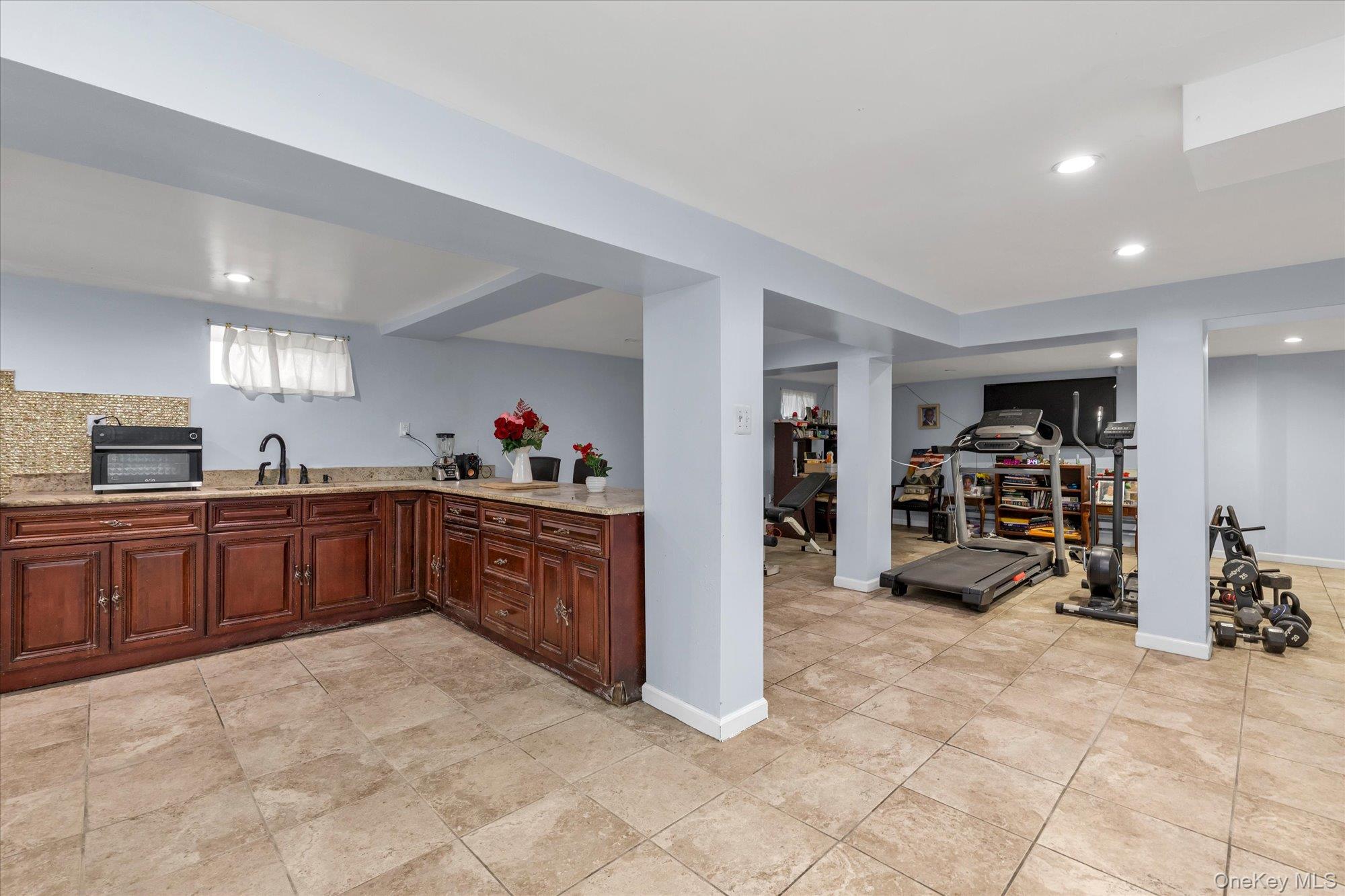 112 Ann Street Property Photo 19