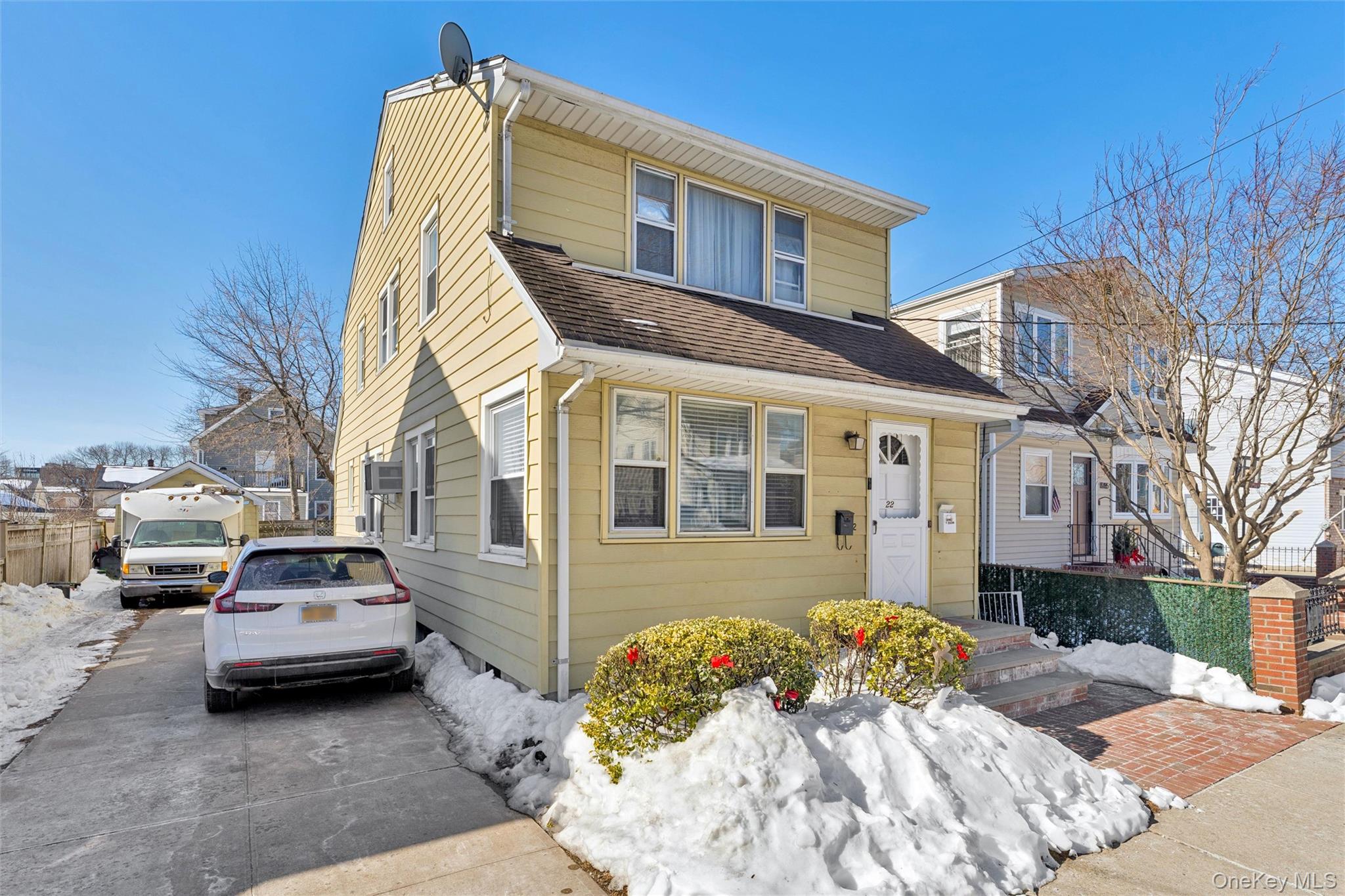 22 Brokaw Avenue Property Photo 2