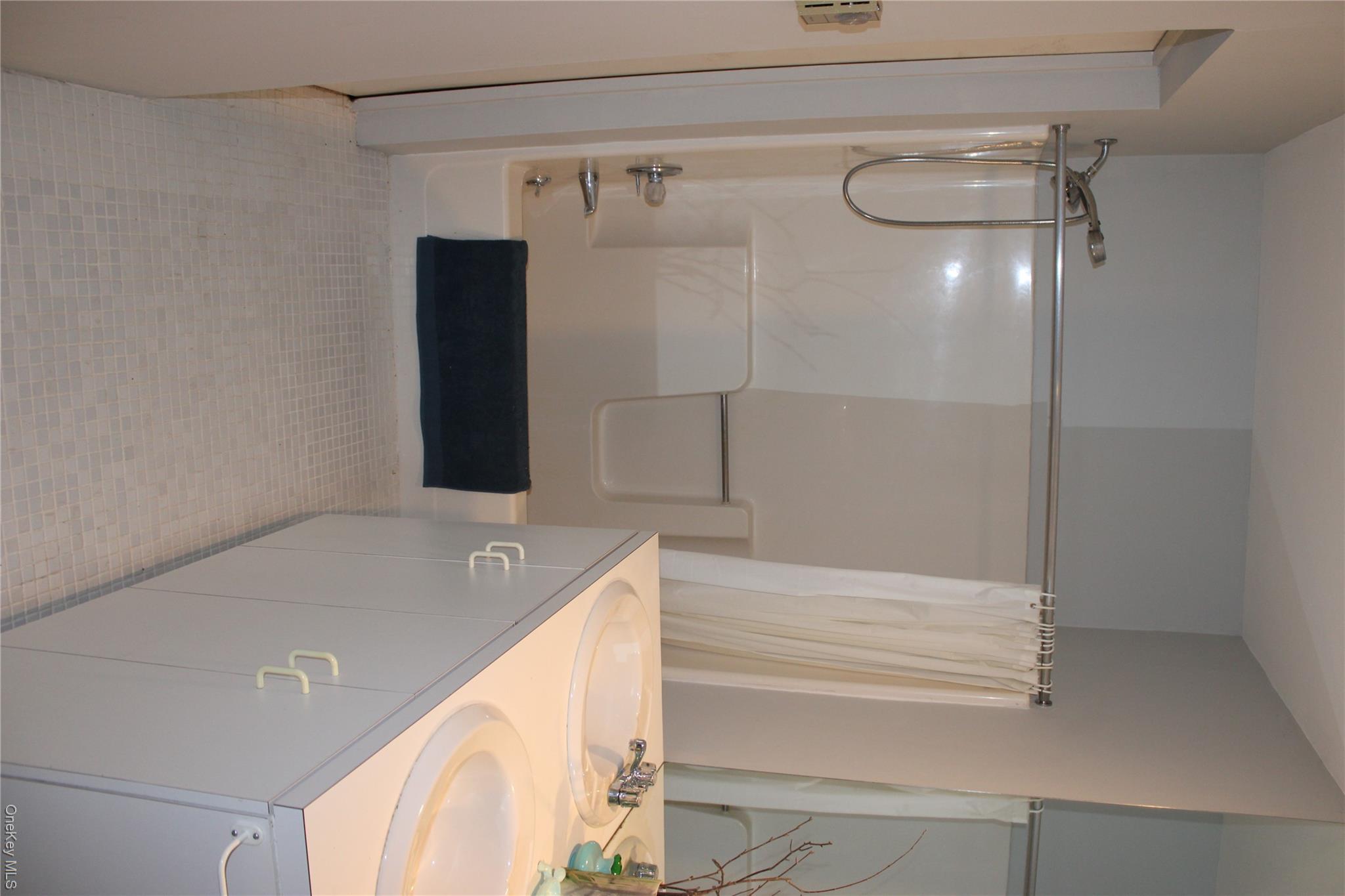 41 W Delaware Ext. Place Property Photo 5