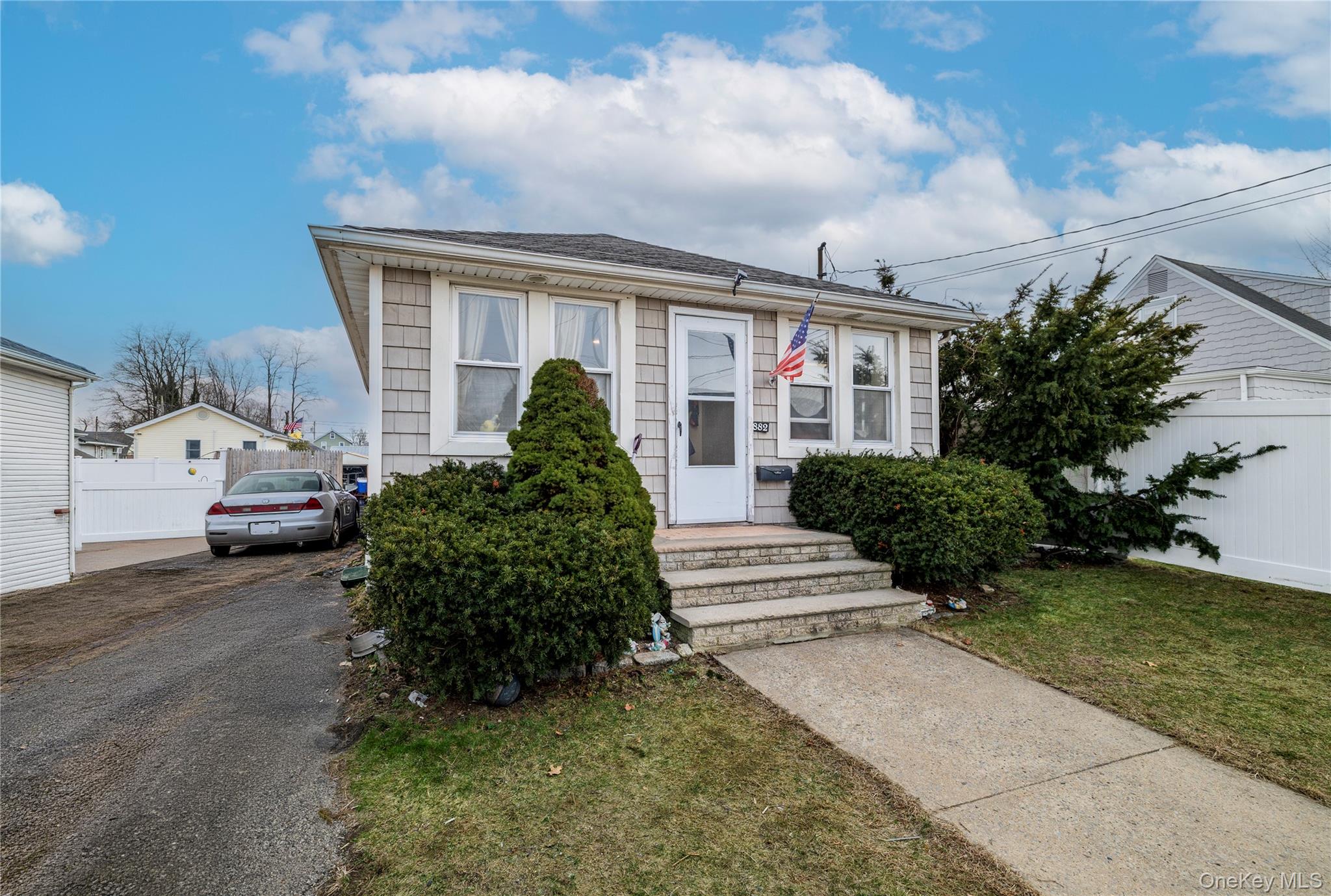 882 Ocean Street Property Photo 1