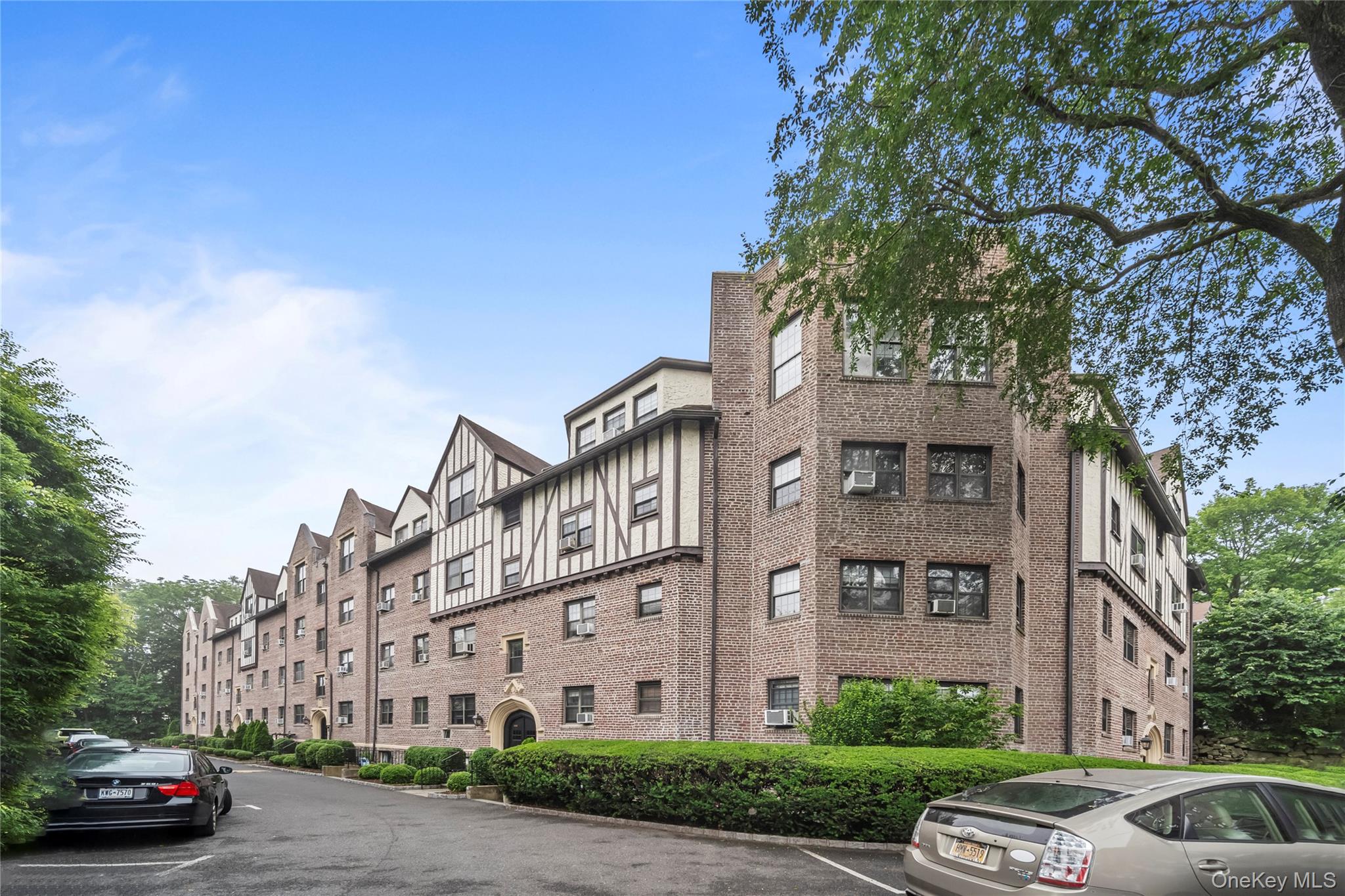 1440 Boston Post Road 8k Property Photo 1