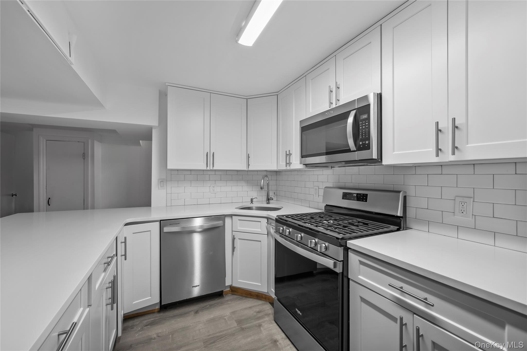 1440 Boston Post Road 8k Property Photo 6