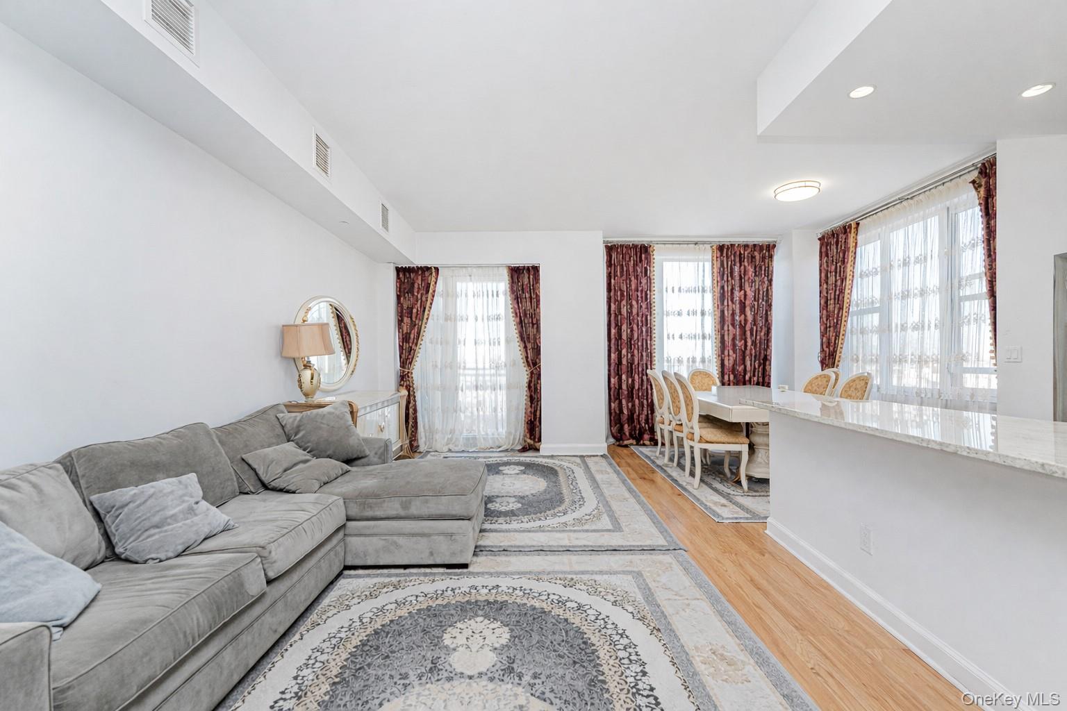 50 Oceana Drive 8d Property Photo 5