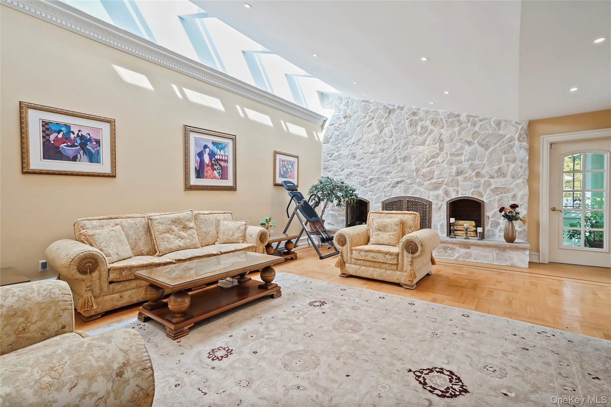 10 Hill Road Property Photo 15