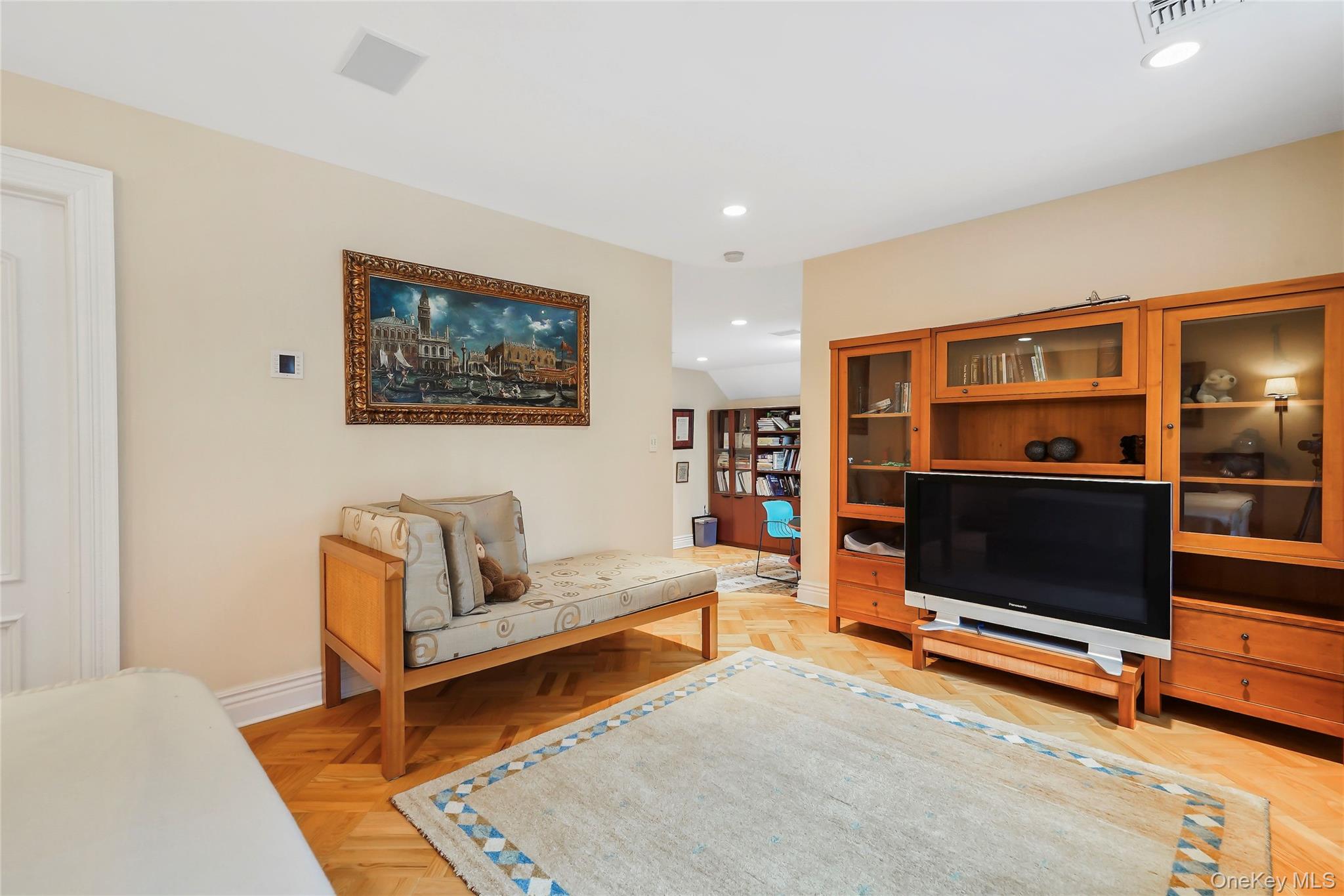 10 Hill Road Property Photo 33