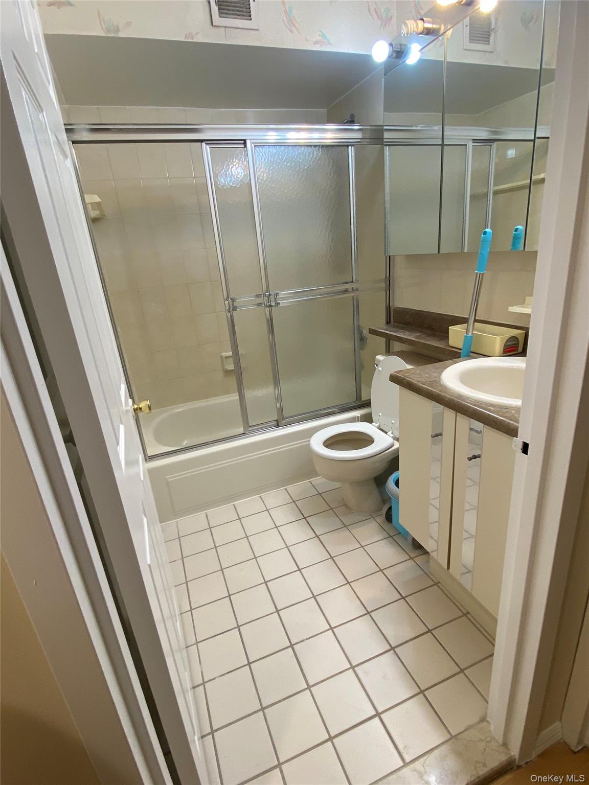 136 17 Maple Ave 14h Property Photo 10